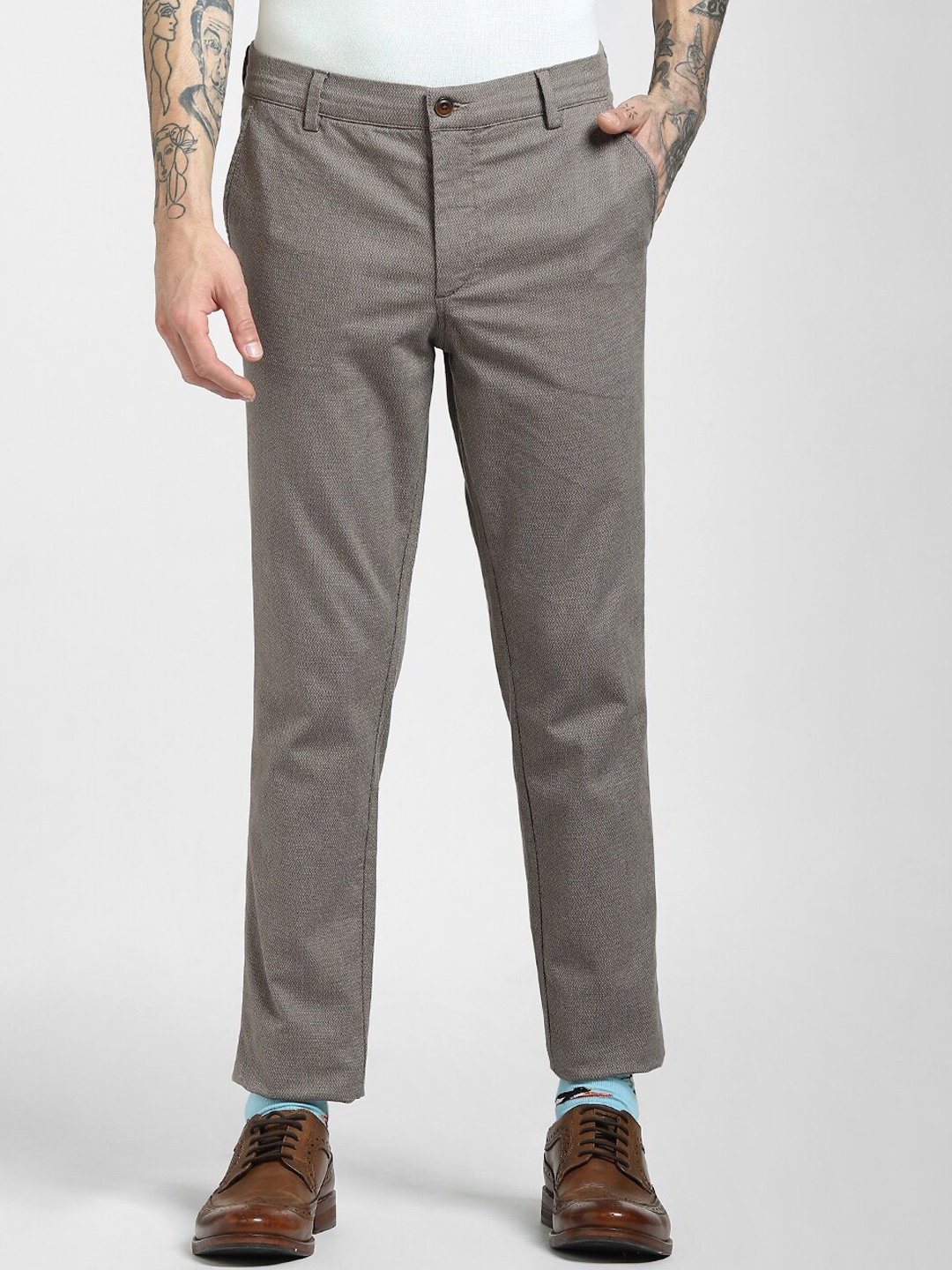 

Jack & Jones Men Grey Regular Fit Solid Cotton Trousers