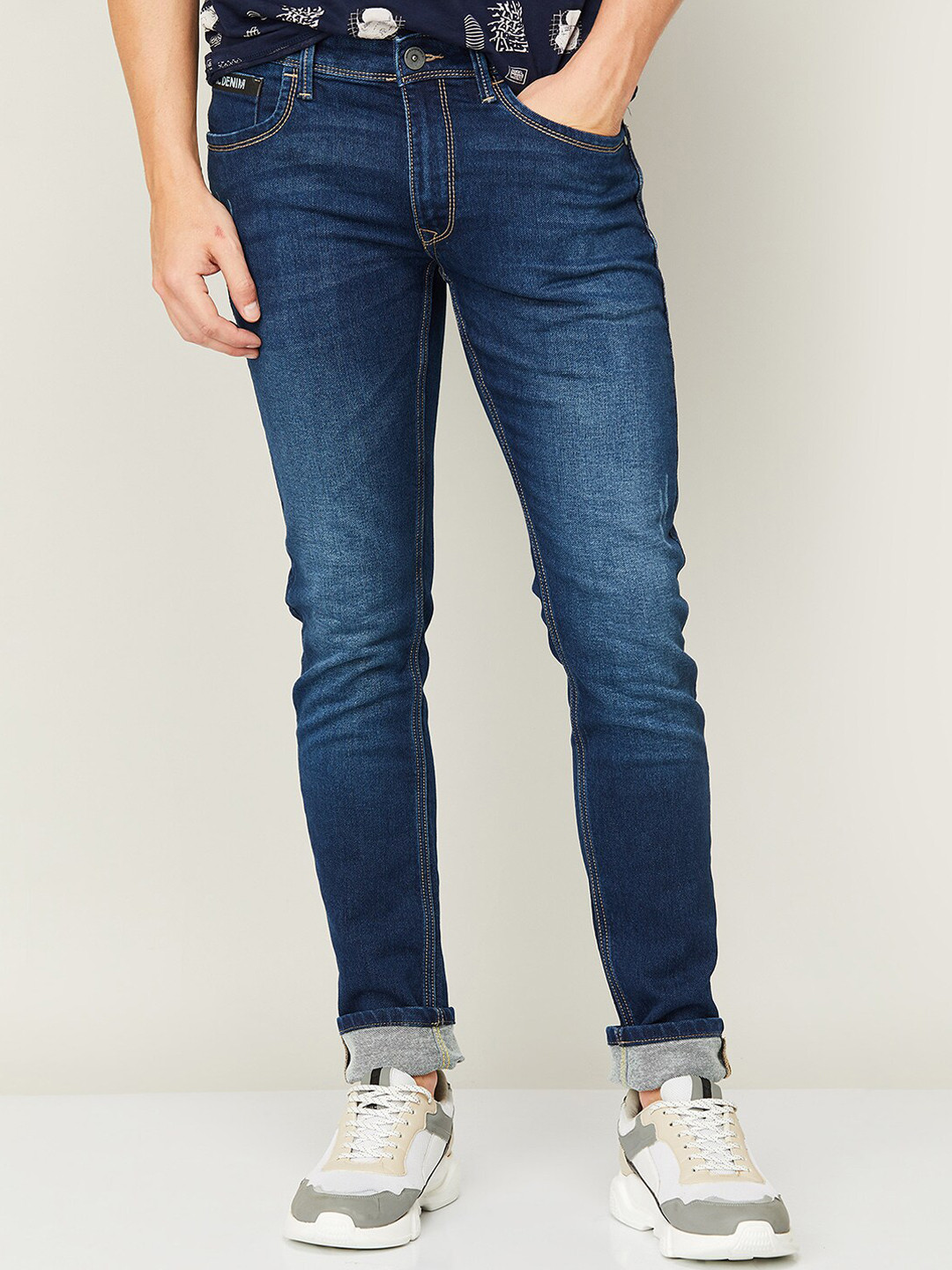 

Forca by Lifestyle Men Blue Low Distress Light Fade Jeans
