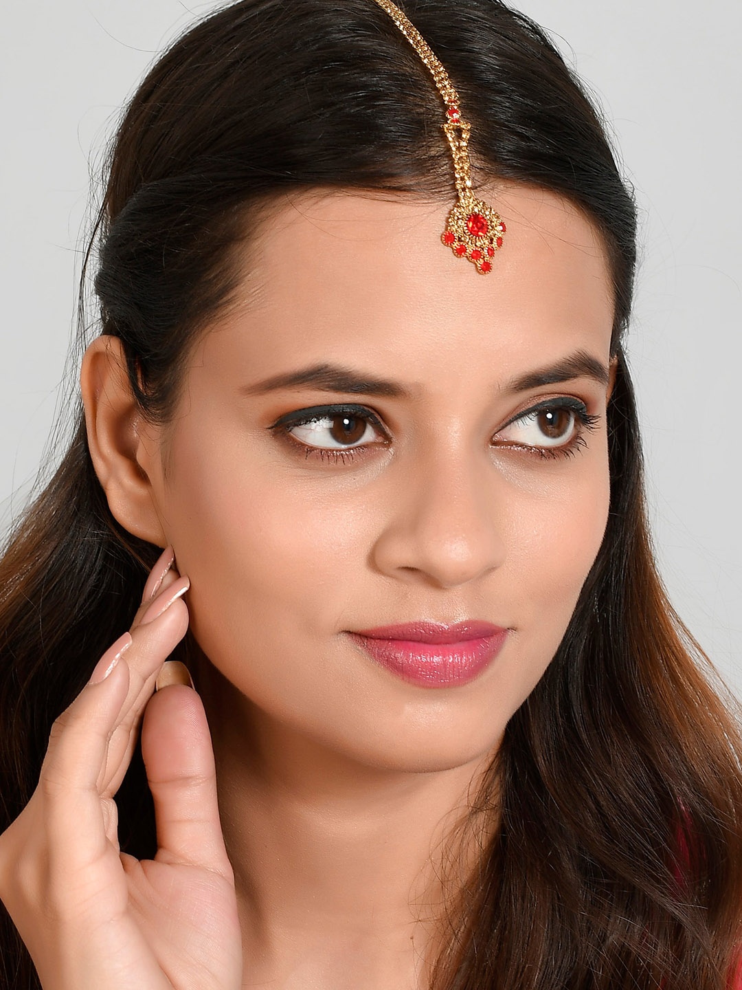 

Silvermerc Designs Gold-Plated Red Stone-Studded Maang Tikka
