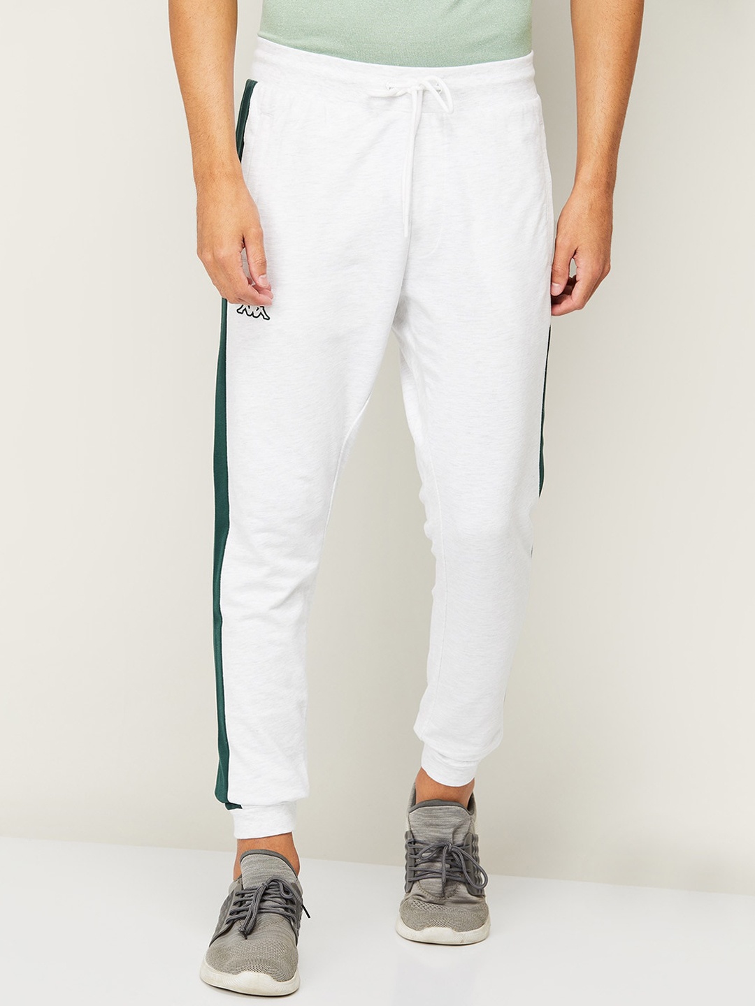 

Kappa Men White & Blue Striped Joggers