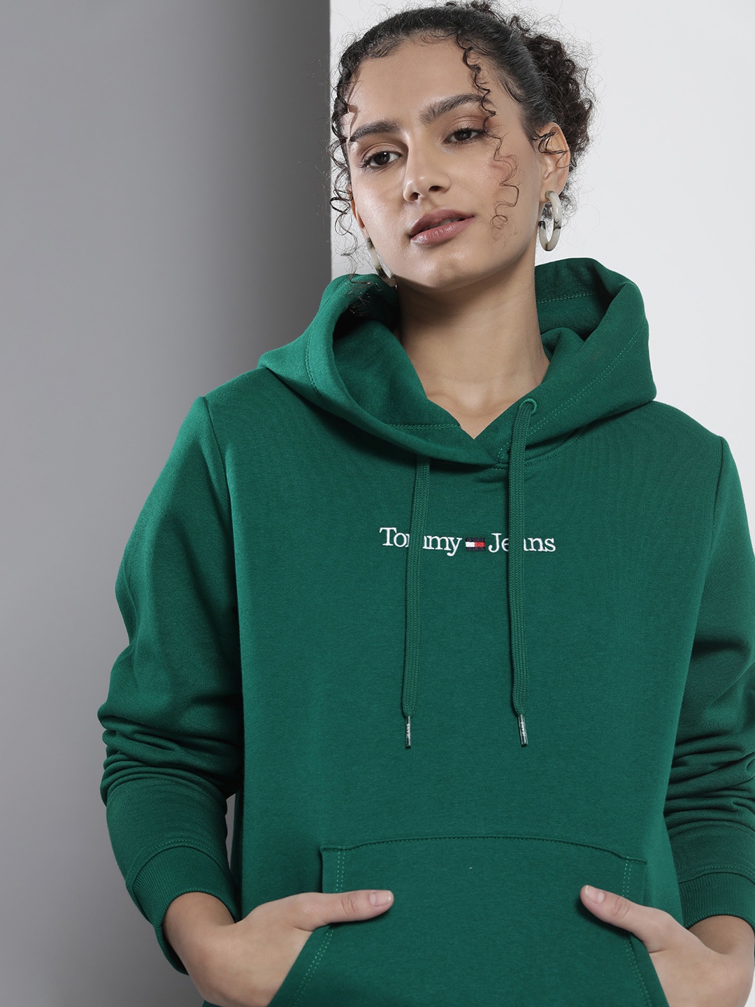 

Tommy Hilfiger Women Green Brand Logo Embroidered Knitted Hooded Sweatshirt