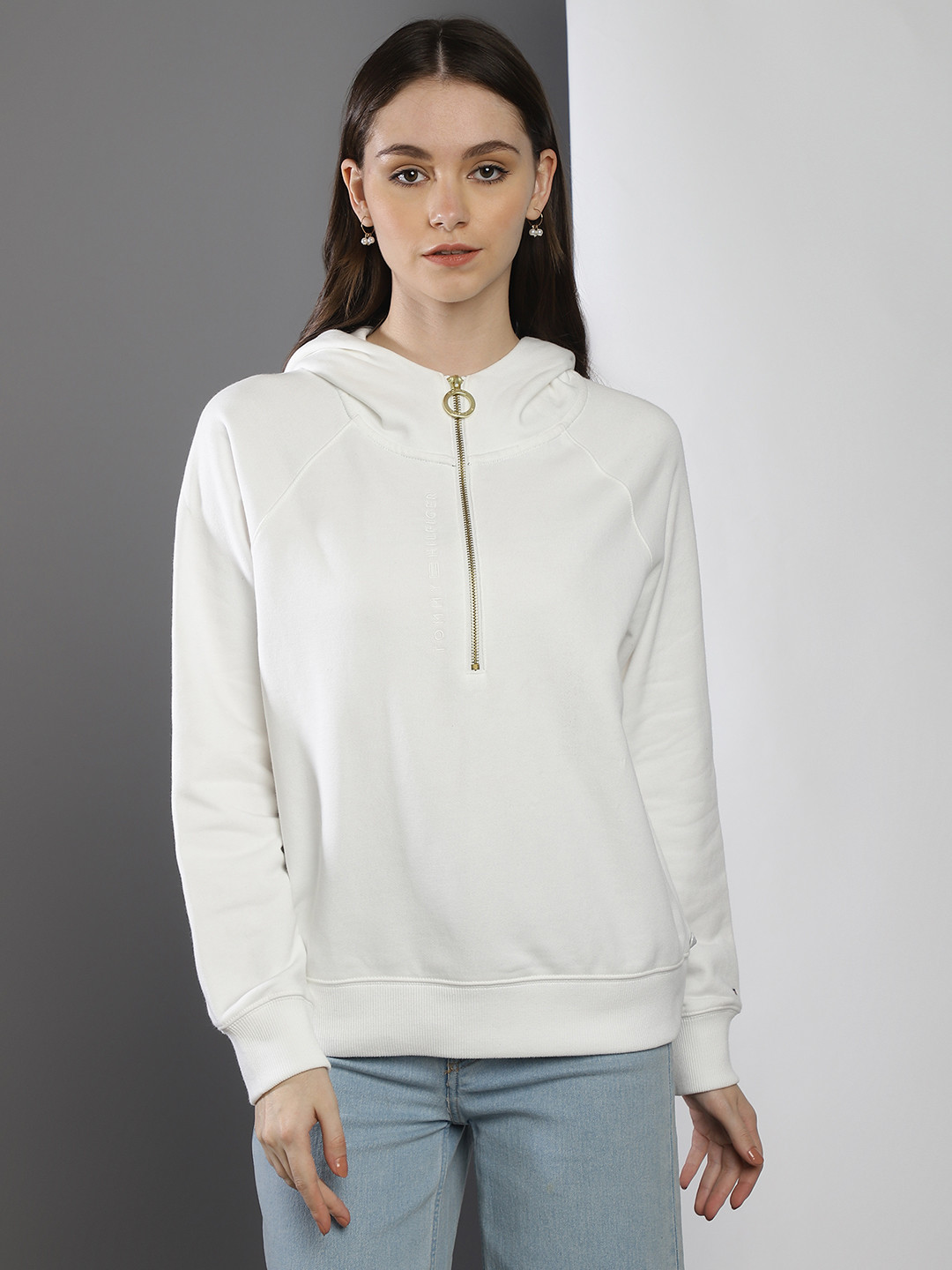

Tommy Hilfiger Women Solid Hooded Sweatshirt, White