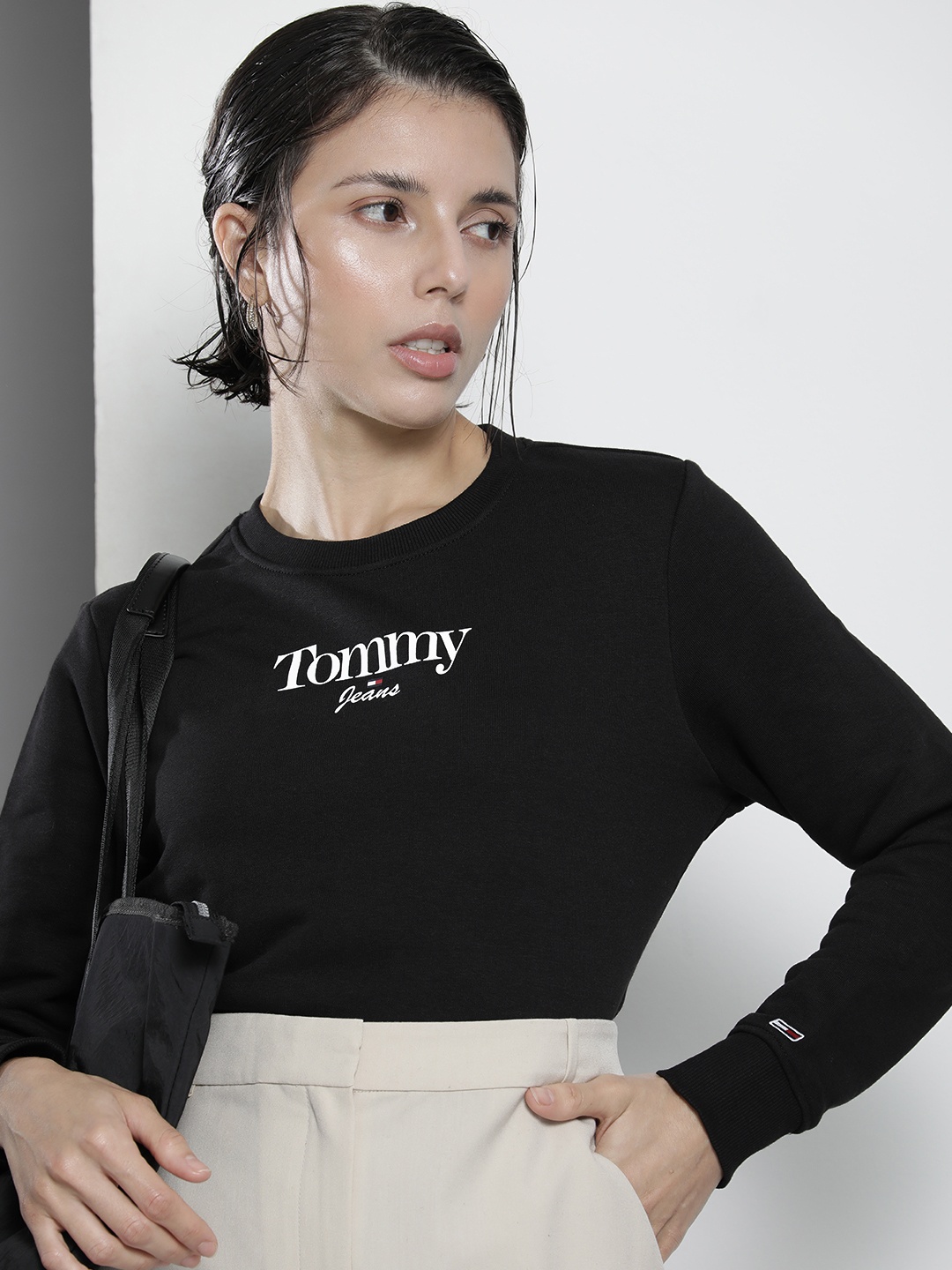 

Tommy Hilfiger Women Black Sweatshirt