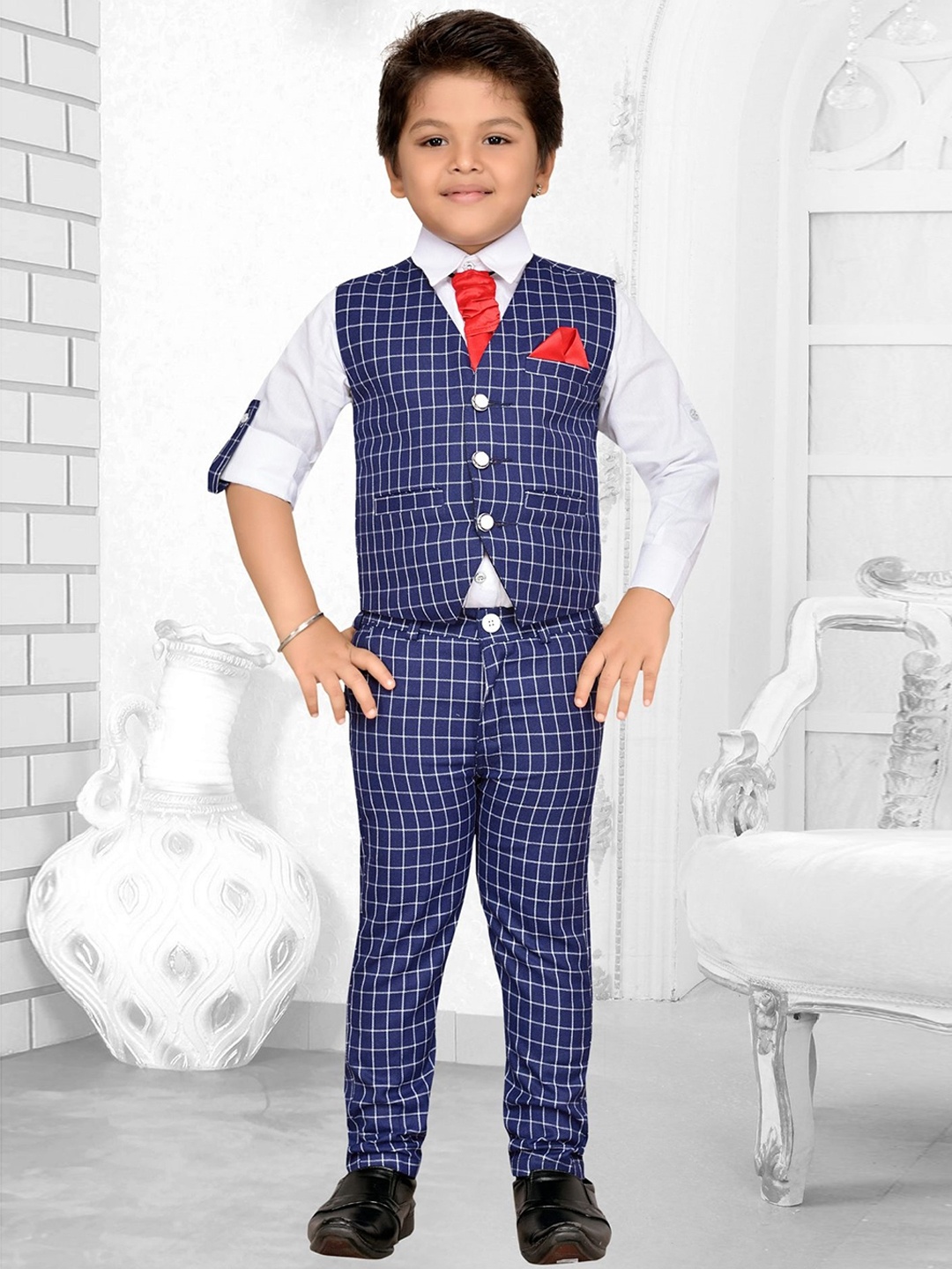 

Aj DEZInES Boys 3-Piece Suit, Blue