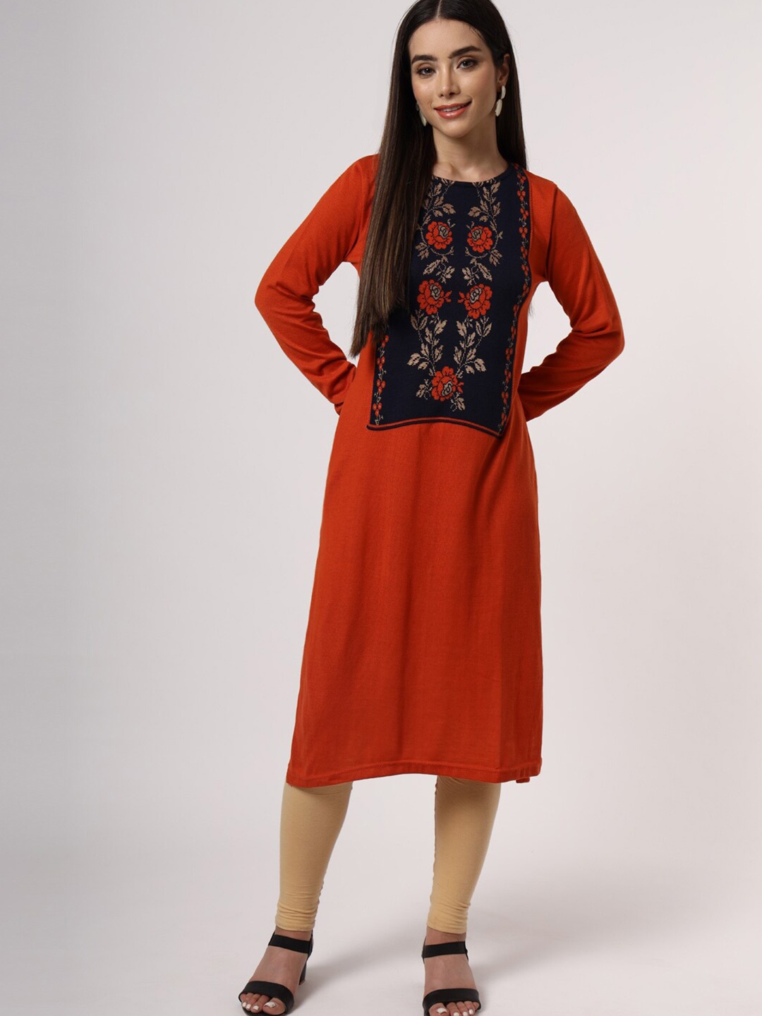 

KEIKO Women Orange & Black Printed Kurta