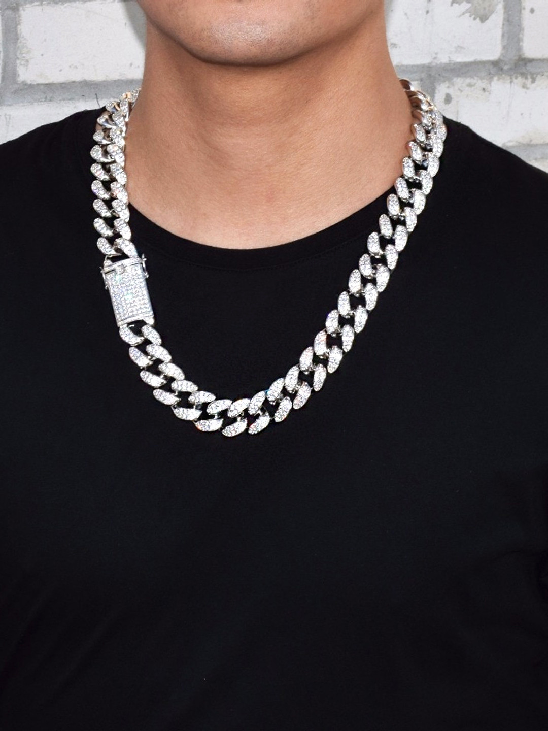 

Yellow Chimes Silver-Toned Silver-Plated Link Designed Necklace