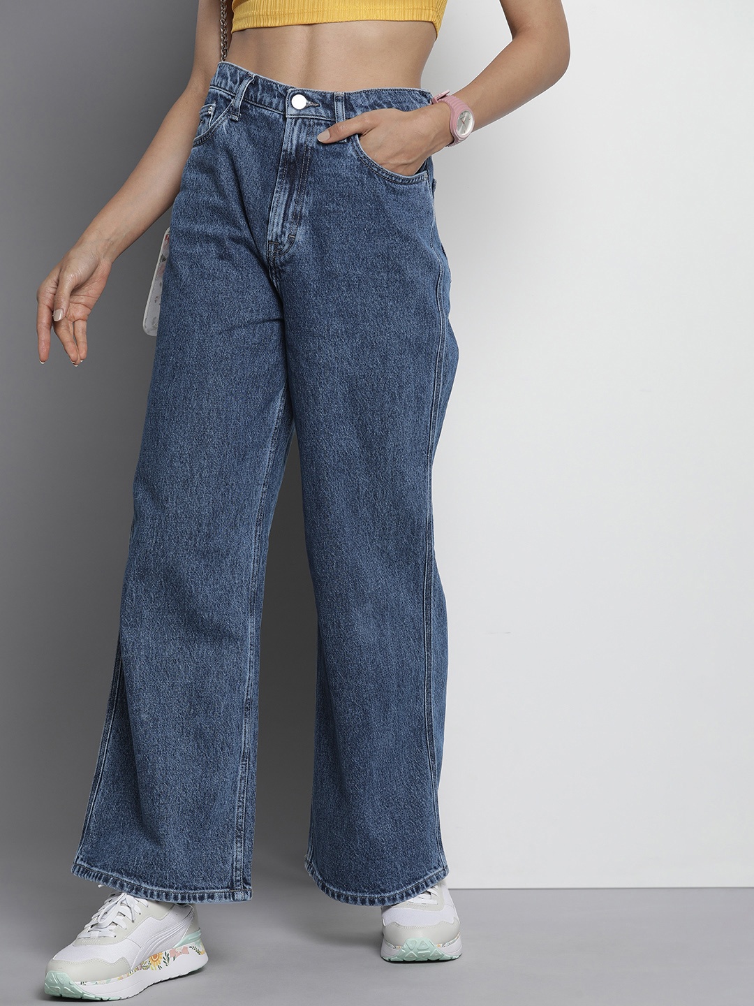

Tommy Hilfiger Women Claire Wide Leg High-Rise Heavy Fade Stretchable Jeans, Blue
