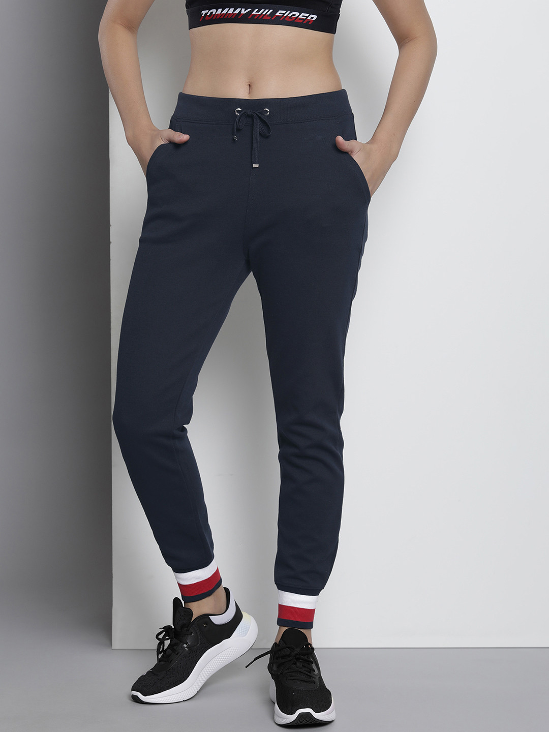 

Tommy Hilfiger Women Regular Fit Mid-Rise Joggers, Navy blue