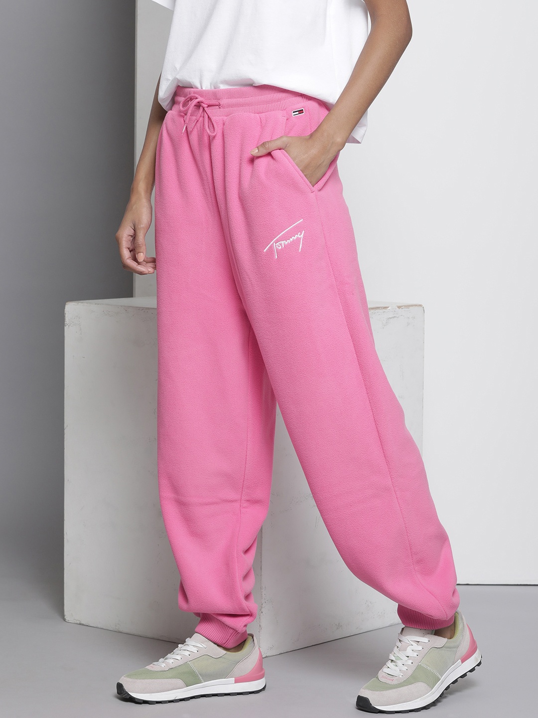 

Tommy Hilfiger Women Pink Brand Logo Embroidered SIGNATURE FLEECE Joggers