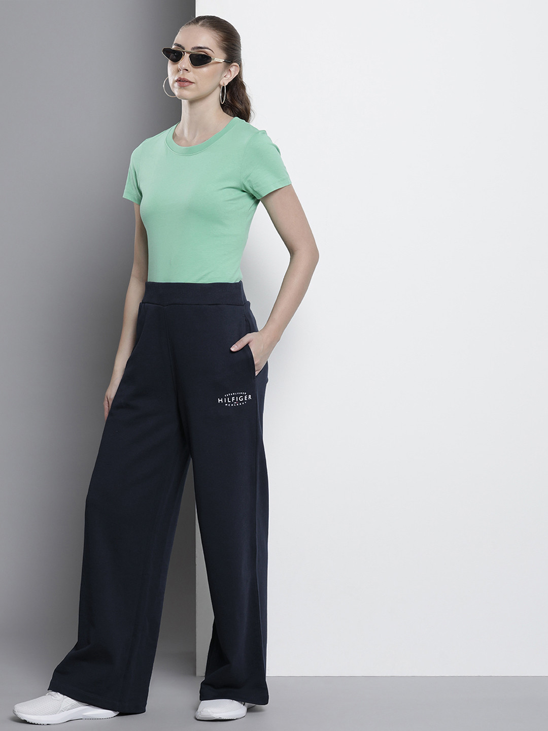 

Tommy Hilfiger Women Solid Pure Cotton Track Pants, Navy blue