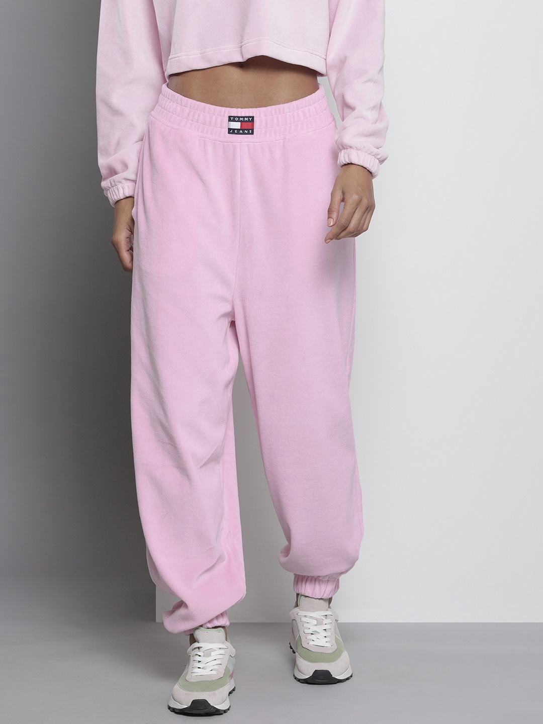 

Tommy Hilfiger Women Pink Solid Joggers