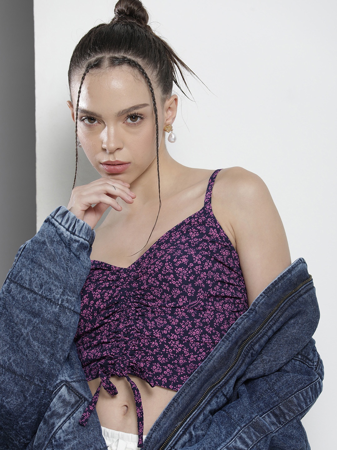 

Tommy Hilfiger Women Navy Blue & Pink Floral Print Blouson Crop Top