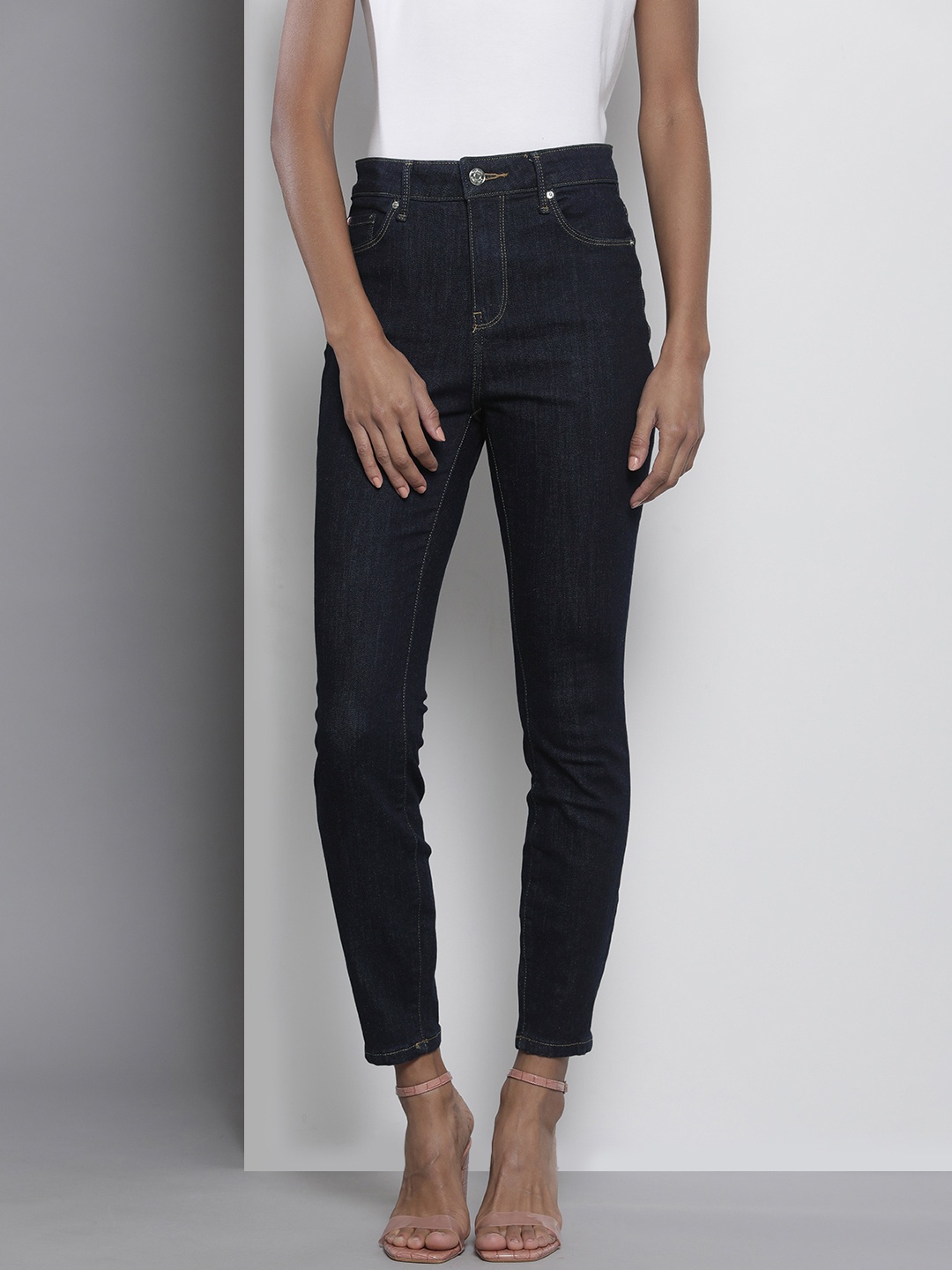 

Tommy Hilfiger Women Blue Super Skinny Fit High-Rise Light Fade Stretchable Jeans