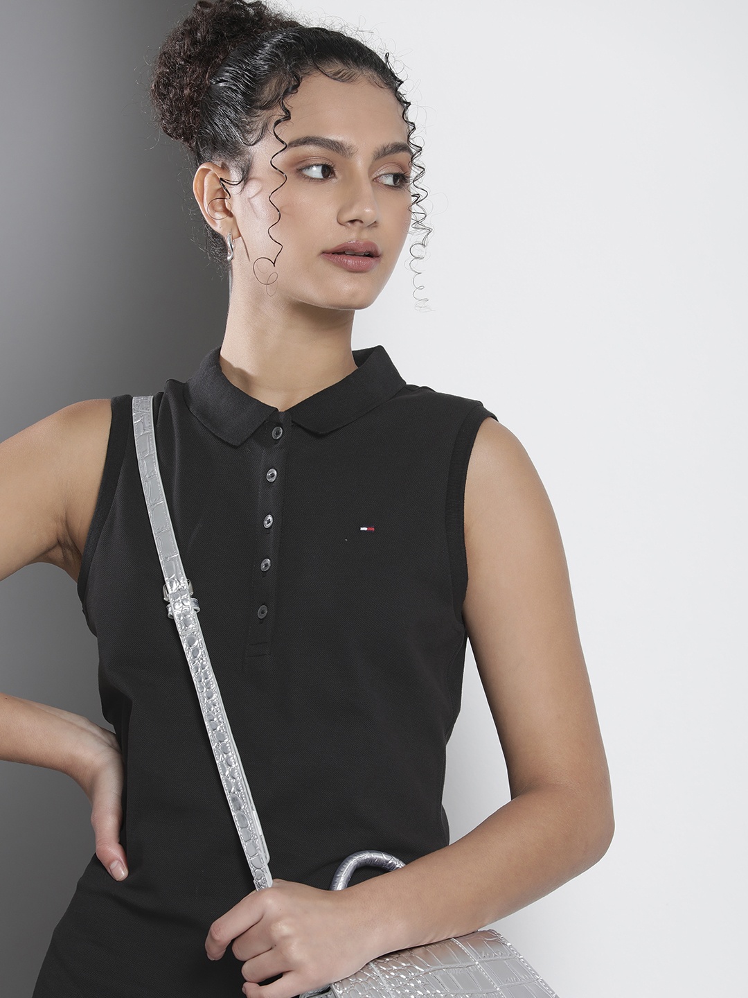 

Tommy Hilfiger Women Black T-shirt Dress