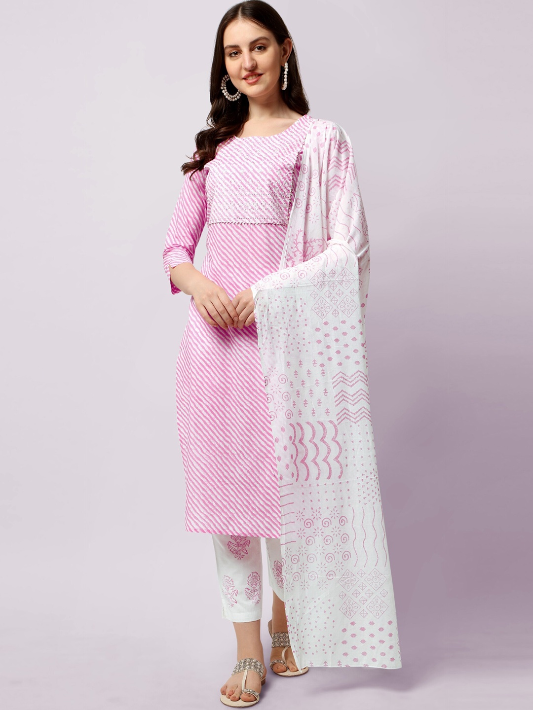 

MIRCHI FASHION Women Plus Size Pink Leheriya Printed Kurta with Trousers & With Dupatta