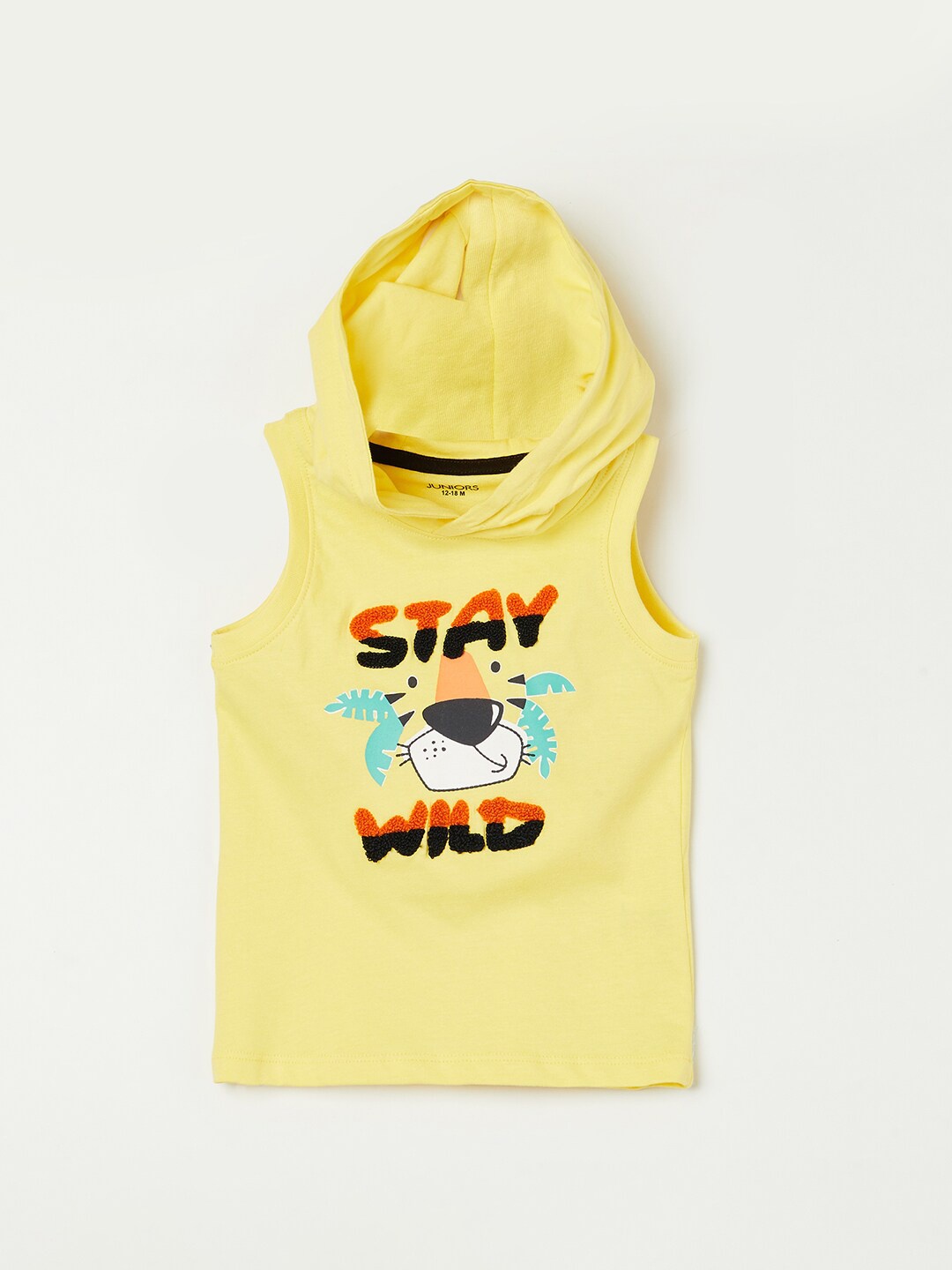 

Juniors by Lifestyle Boys Yellow Printed High Neck Applique T-shirt
