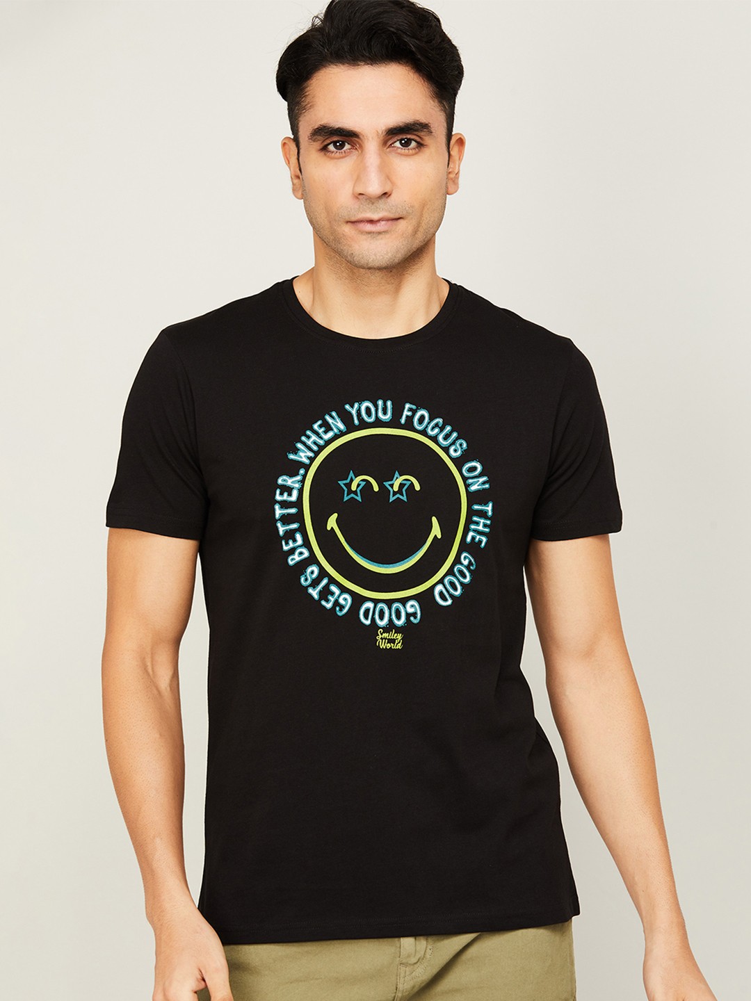 

SmileyWorld Men Black Typography Printed Cotton T-shirt