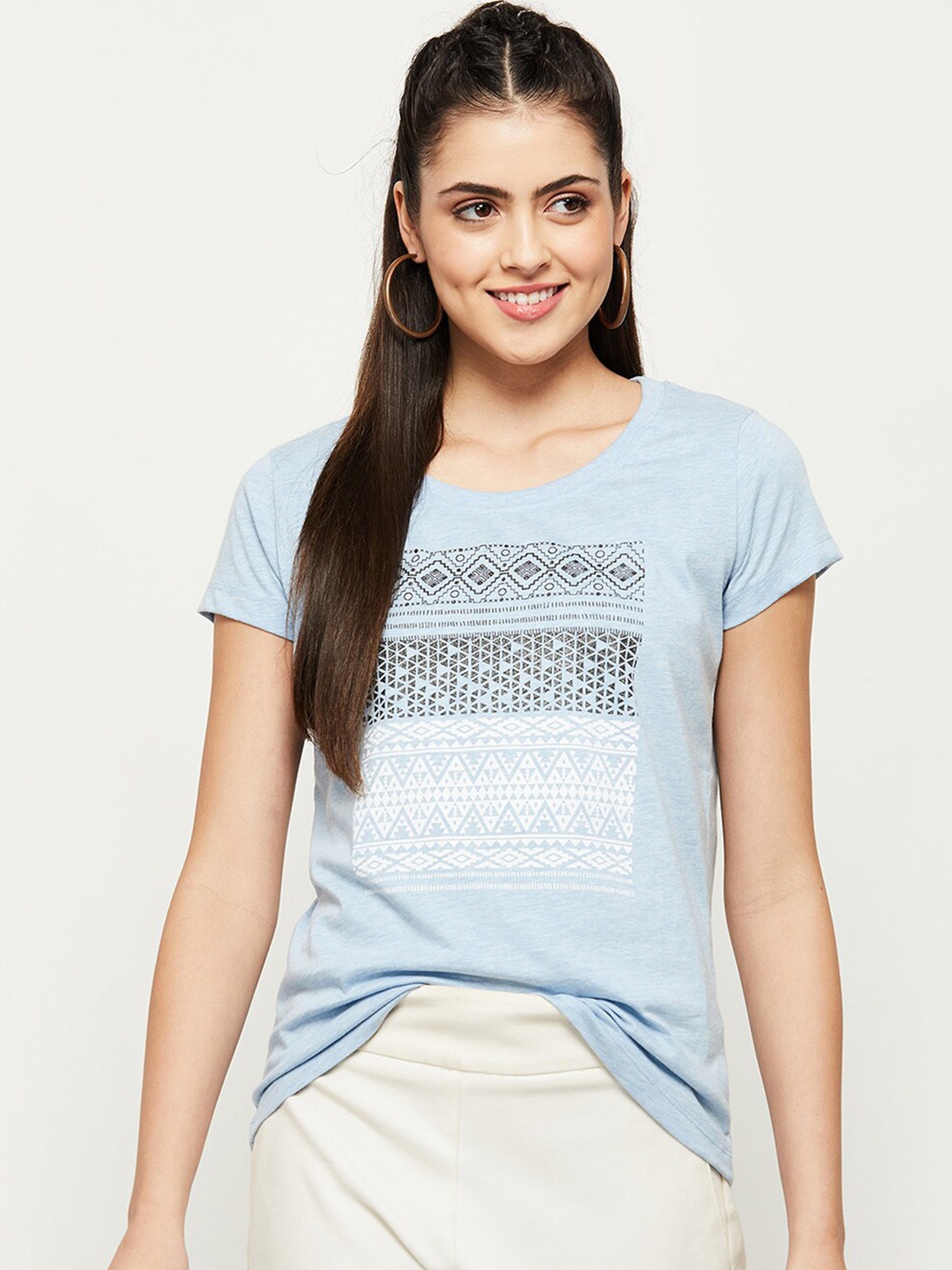 

max Women Blue Printed V-Neck T-shirt
