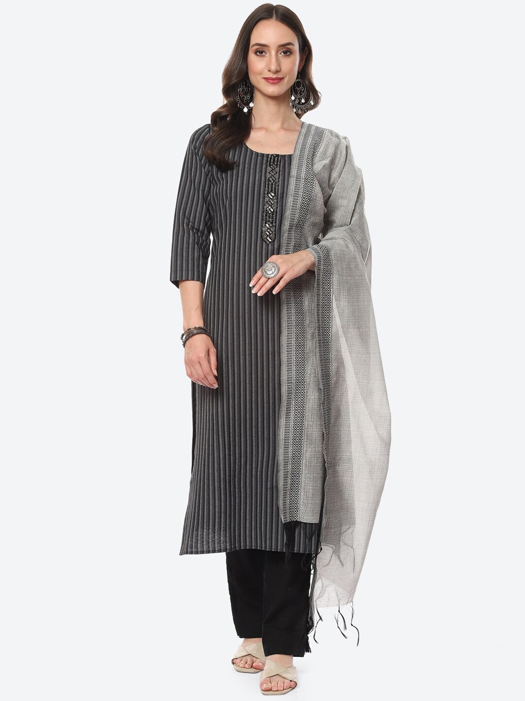 

Meena Bazaar Women Black & Grey Printed Pure Cotton Unstitched Dress Material