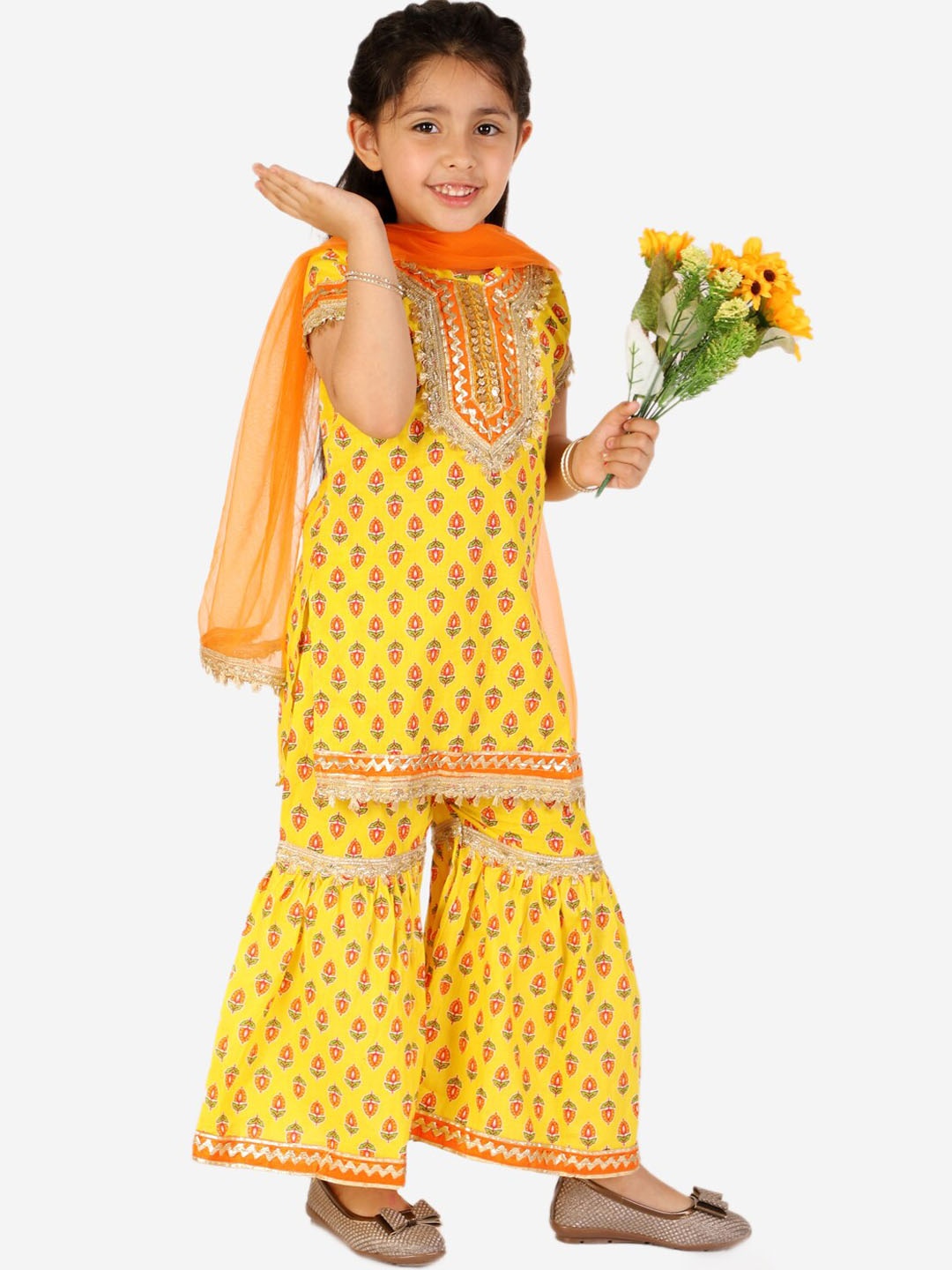 

KID1 Girls Yellow Ethnic Motifs Printed Pure Cotton Kurti with Sharara & With Dupatta