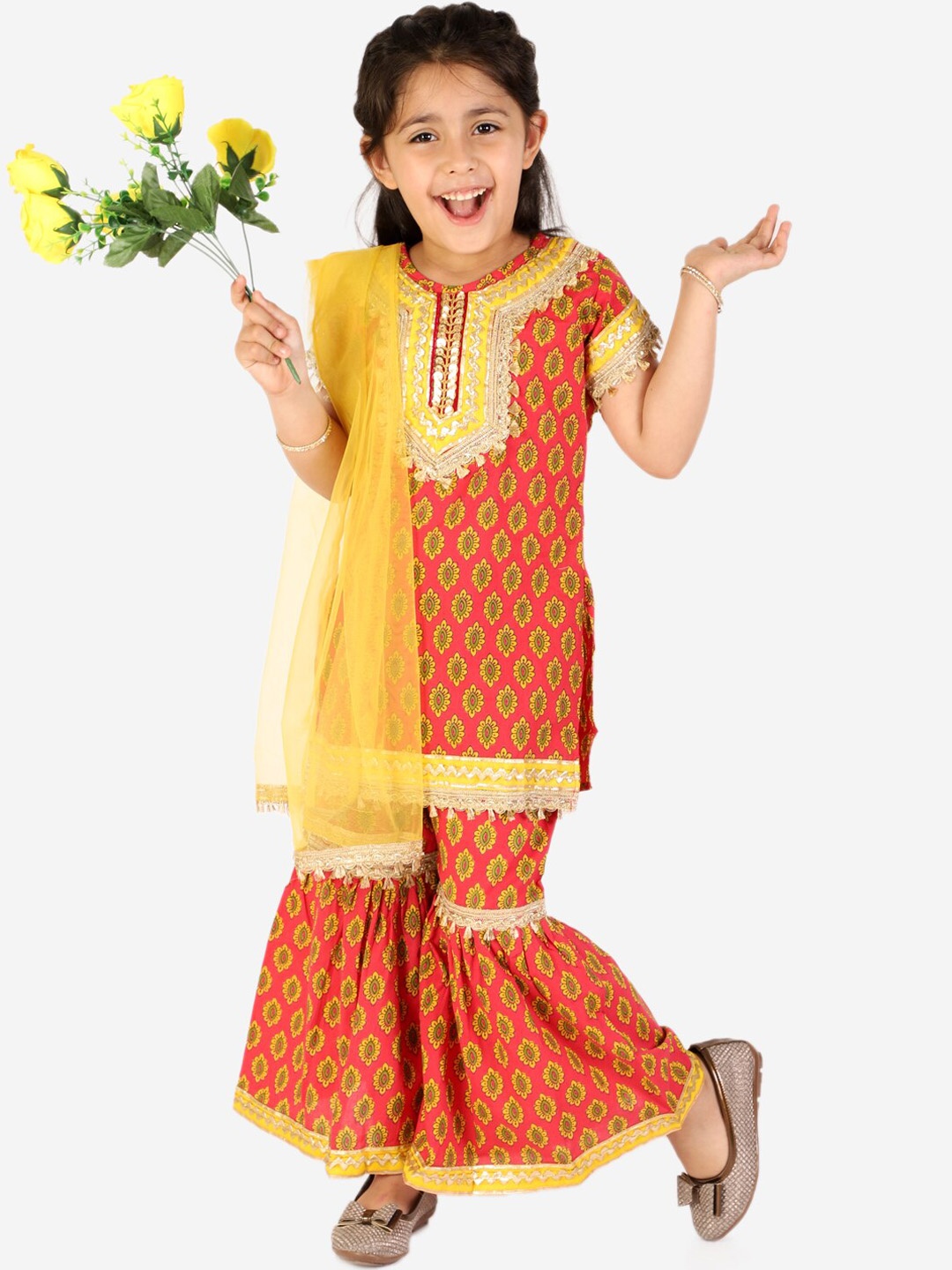 

KID1 Girls Pink Floral Printed Pure Cotton Kurti with Sharara & Dupatta