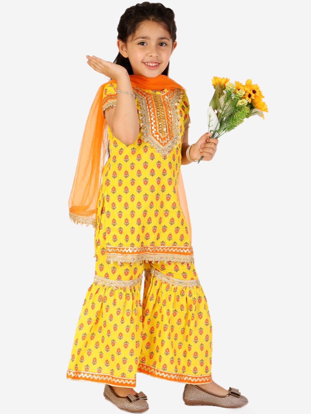 

KID1 Girls Yellow Ethnic Motifs Printed Pure Cotton Kurti with Sharara & With Dupatta