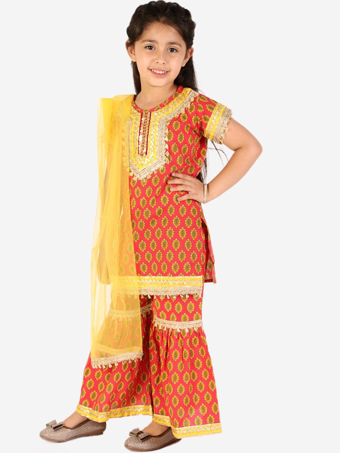 

KID1 Girls Pink Floral Printed Pure Cotton Kurta with Sharara & With Dupatta
