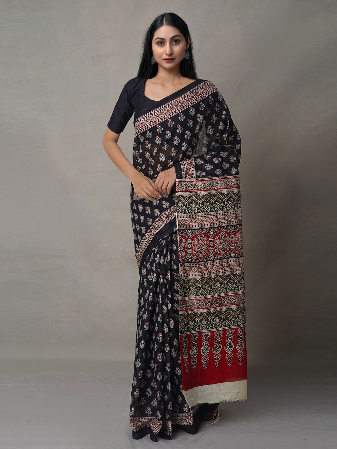 

Unnati Silks Black & Red Ethnic Motifs Pure Cotton Block Print Saree