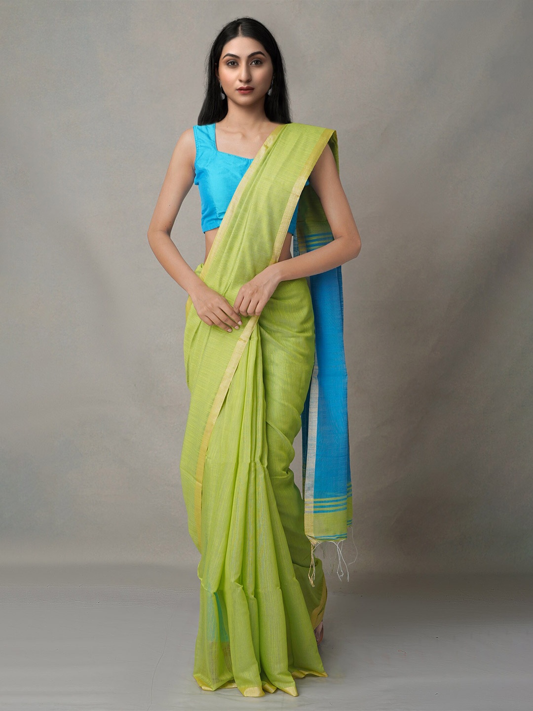 

Unnati Silks Green & Blue Zari Pure Cotton Jamdani Saree