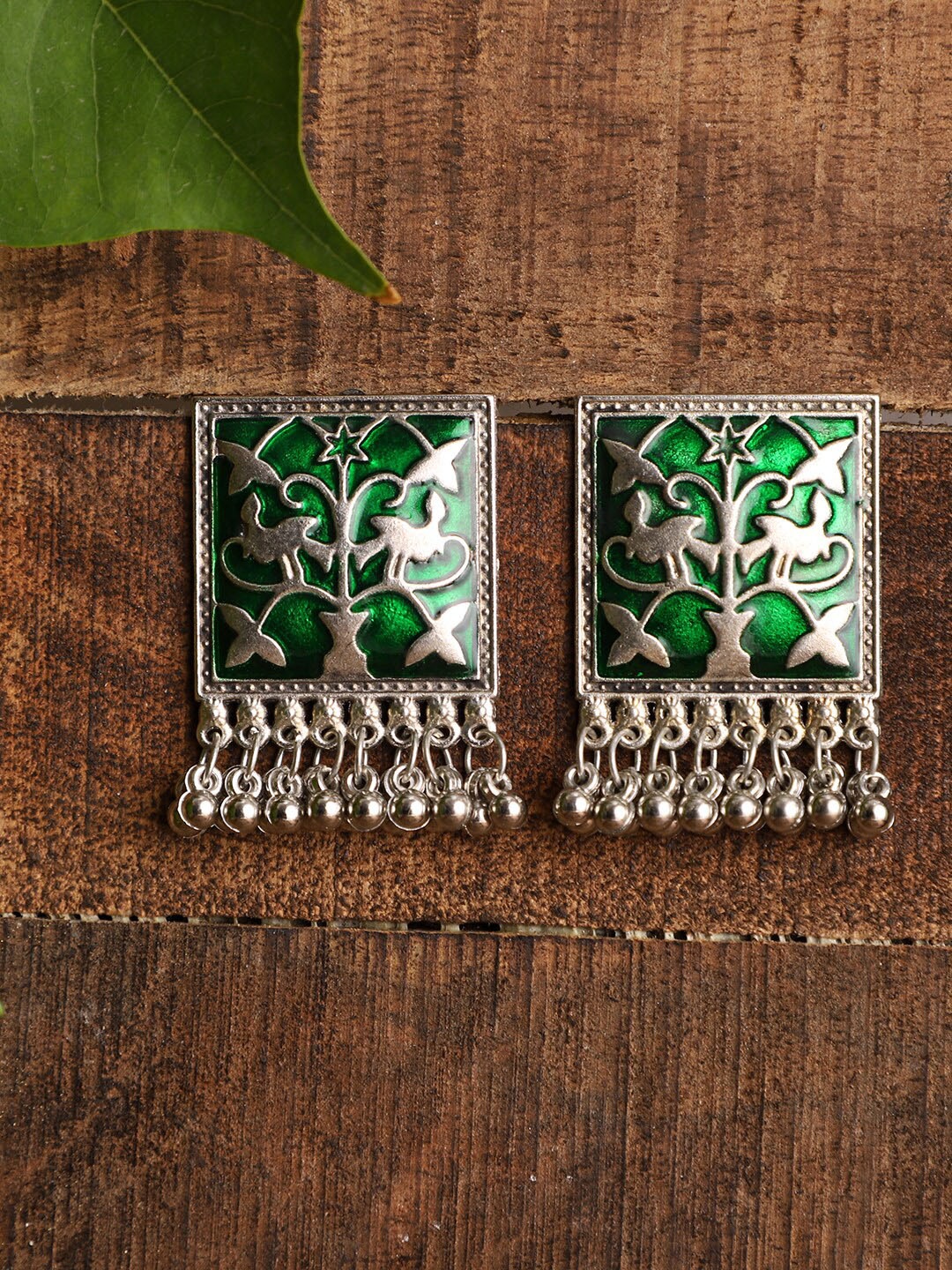 

VENI Green women Contemporary Studs Earrings