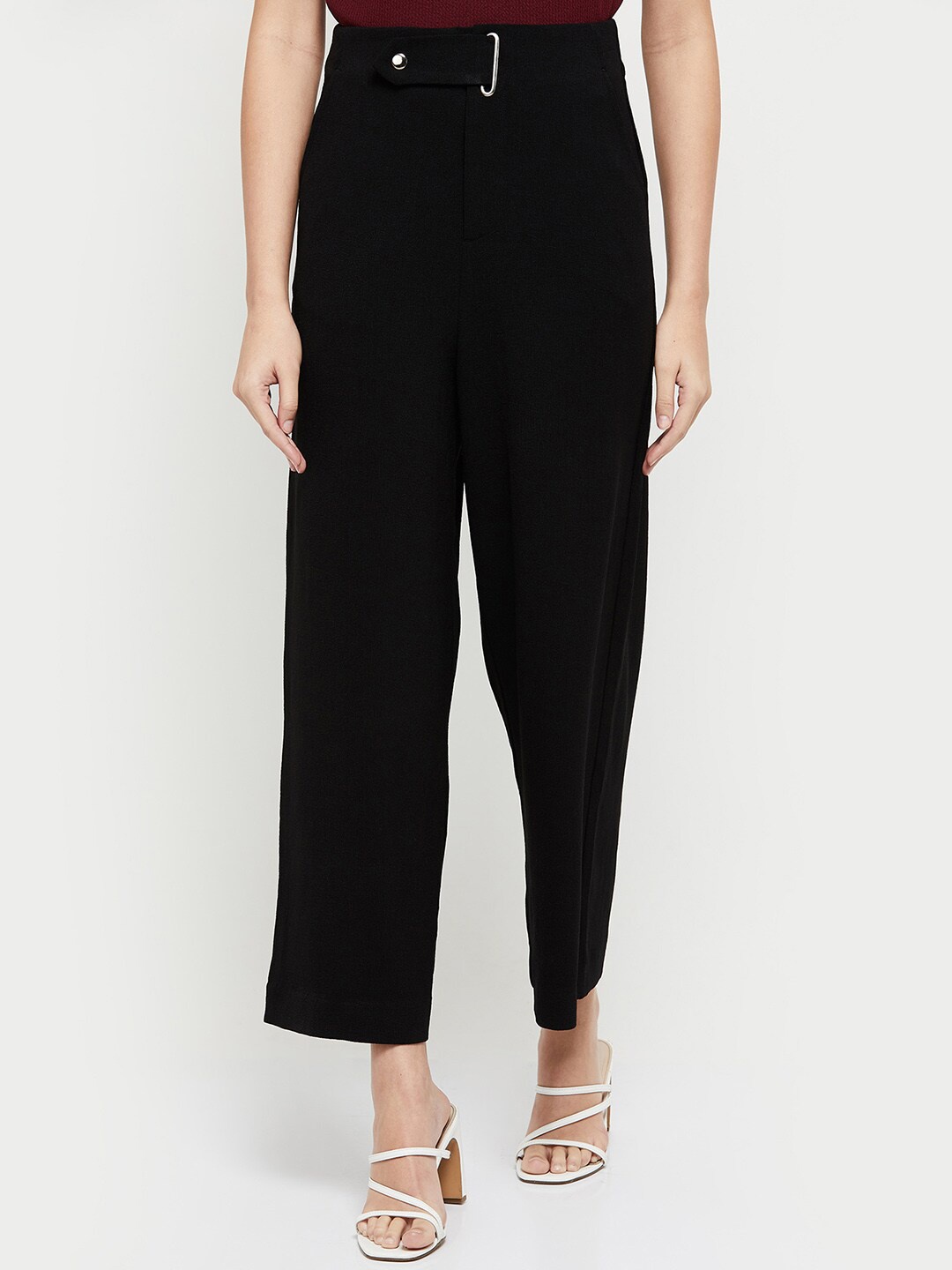 

max Women Black Parallel Trousers