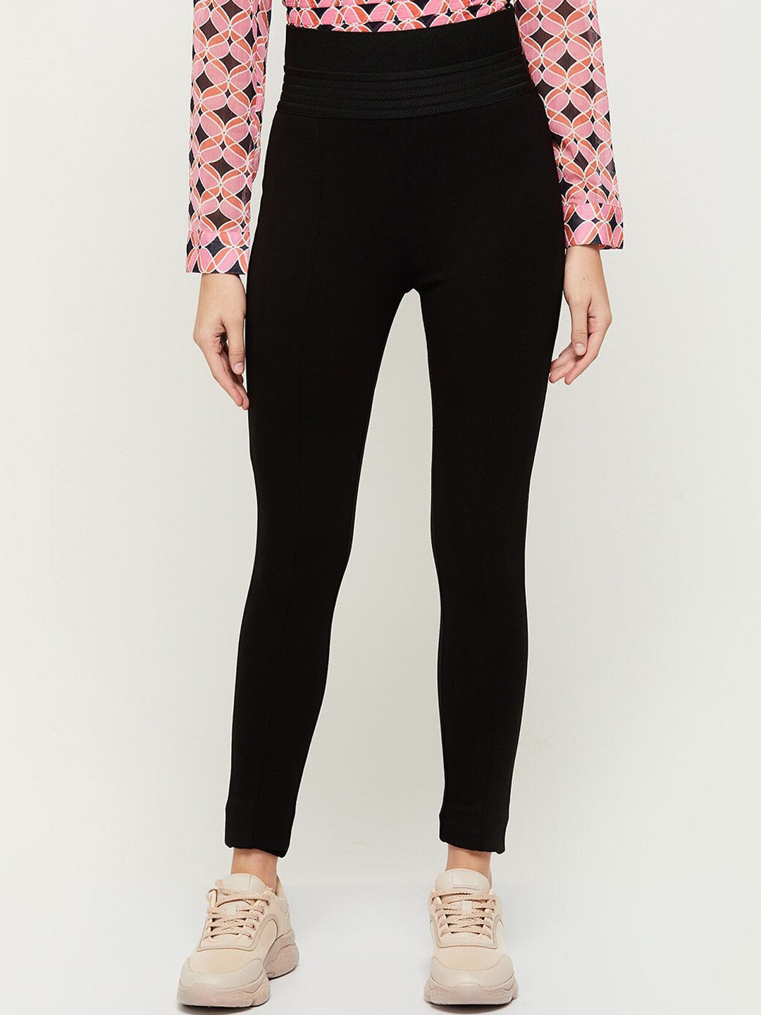 

max Women Black Trousers