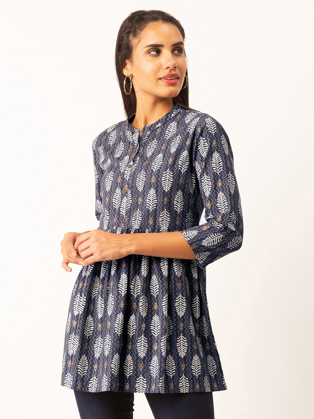 

ZOLA Grey & White Mandarin Collar Printed Tunic