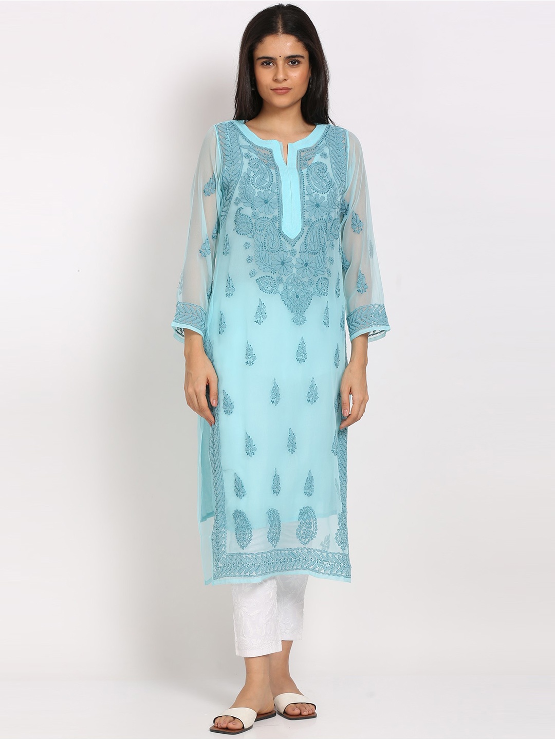 

PARAMOUNT CHIKAN Women Blue Hand Embroidered Chikankari Georgette Kurta