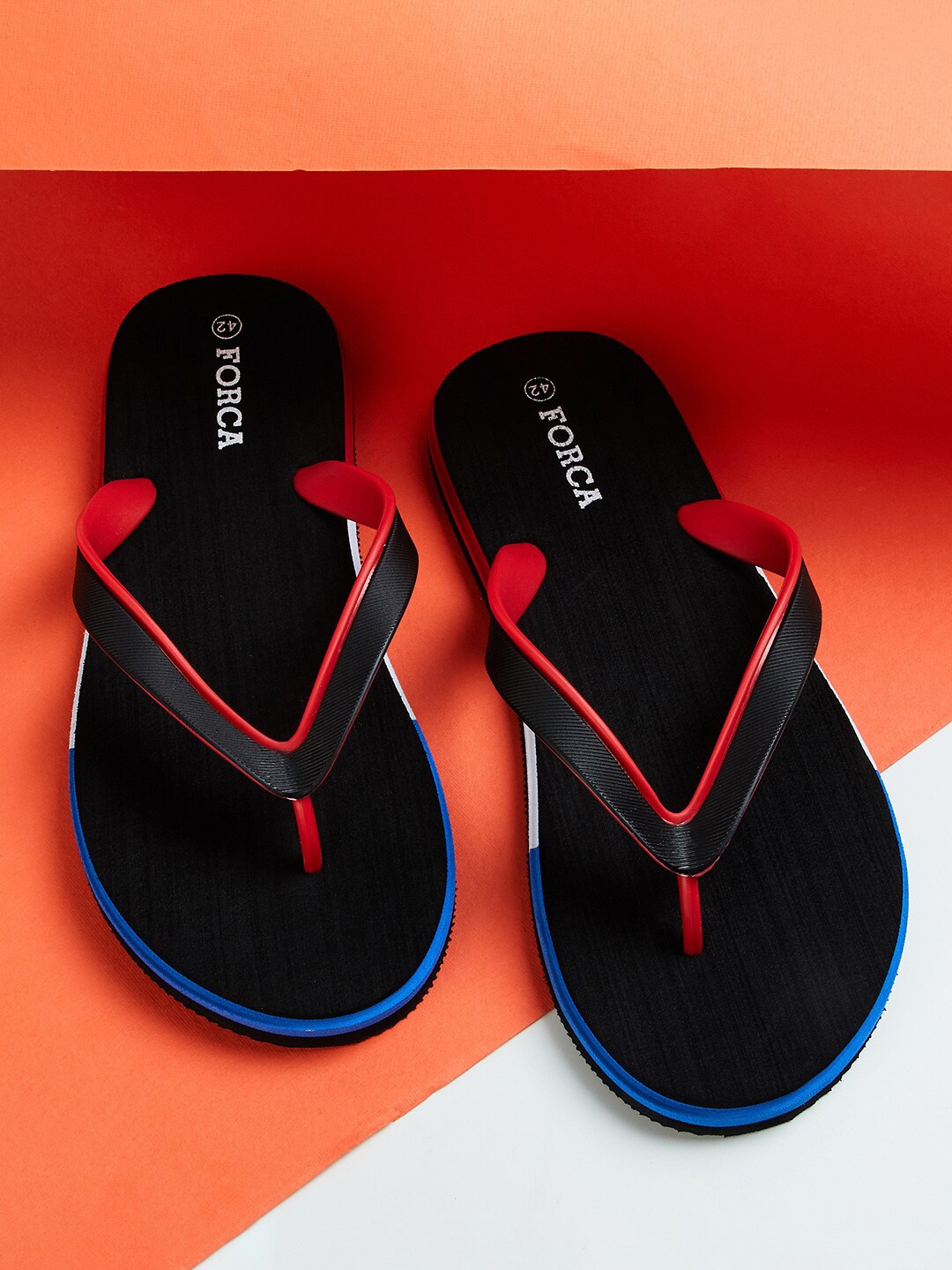 

Forca by Lifestyle Men Black & Red Solid Rubber Thong Flip-Flops