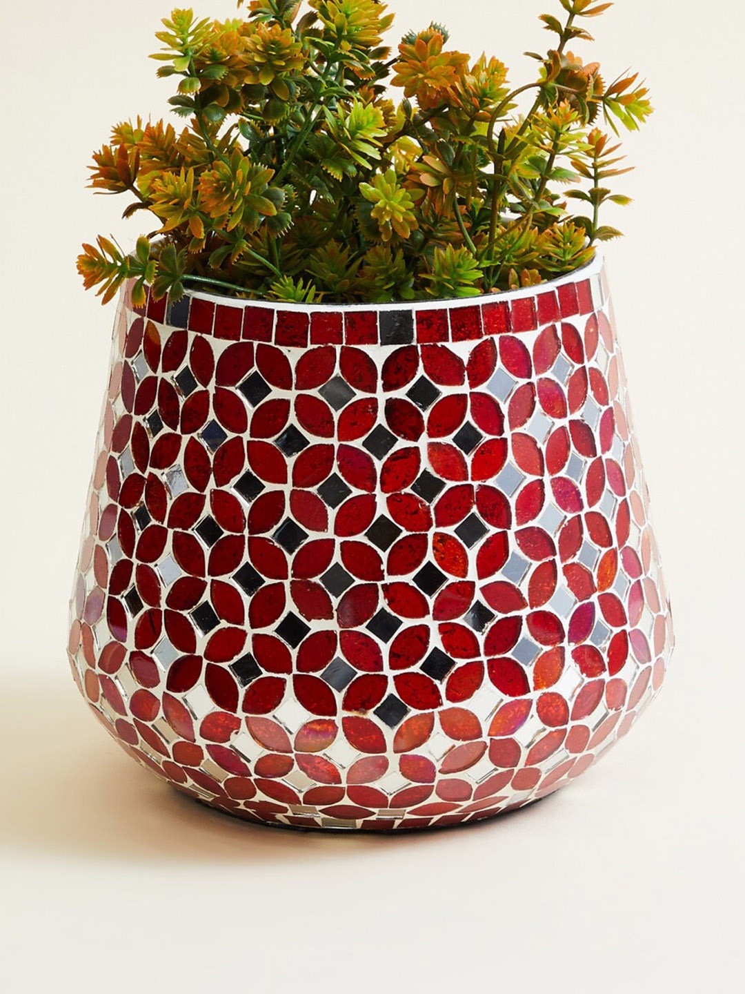

Home Centre Red Corsica Mosaic Textured Abstract Mosaic Vase