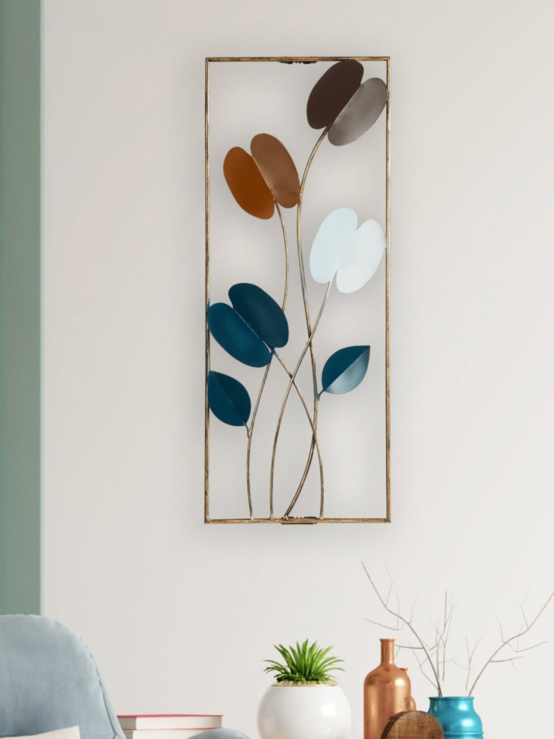 

Home Centre Iliano Black & White Metal Wall Art, Multi