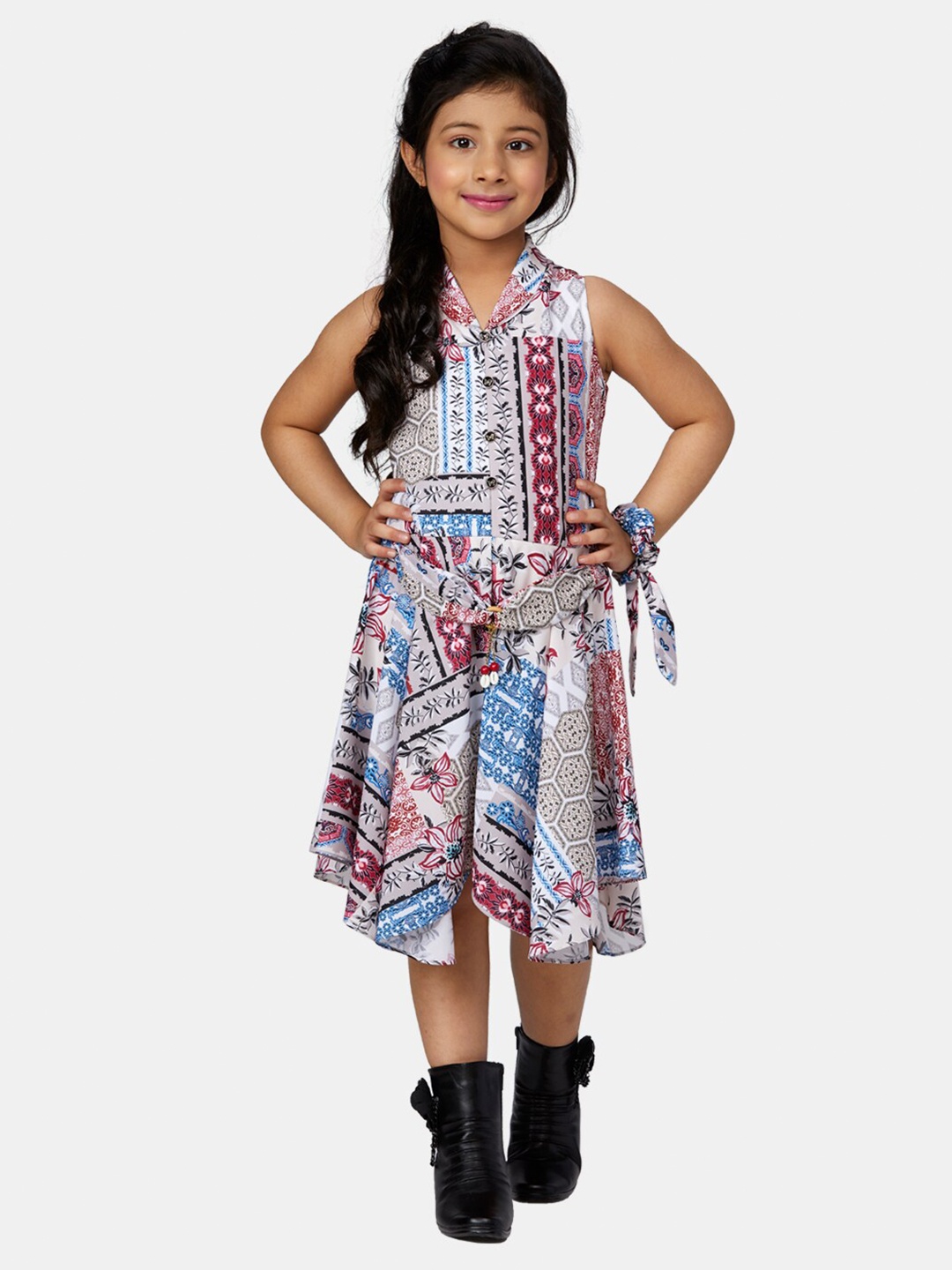 

Peppermint Girls White & Blue Floral Midi Dress