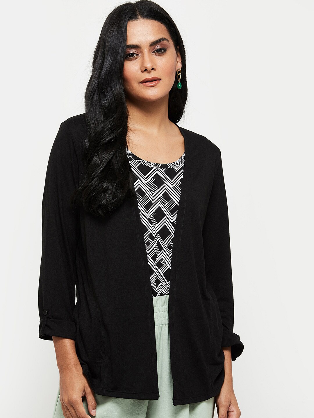 

max Women Black Monochrome Shrug