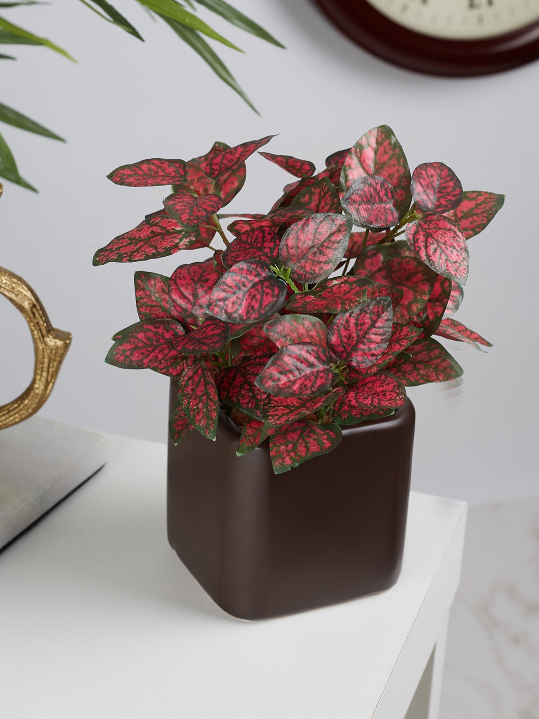 

Home Town Red Artificial Flowers and Plants