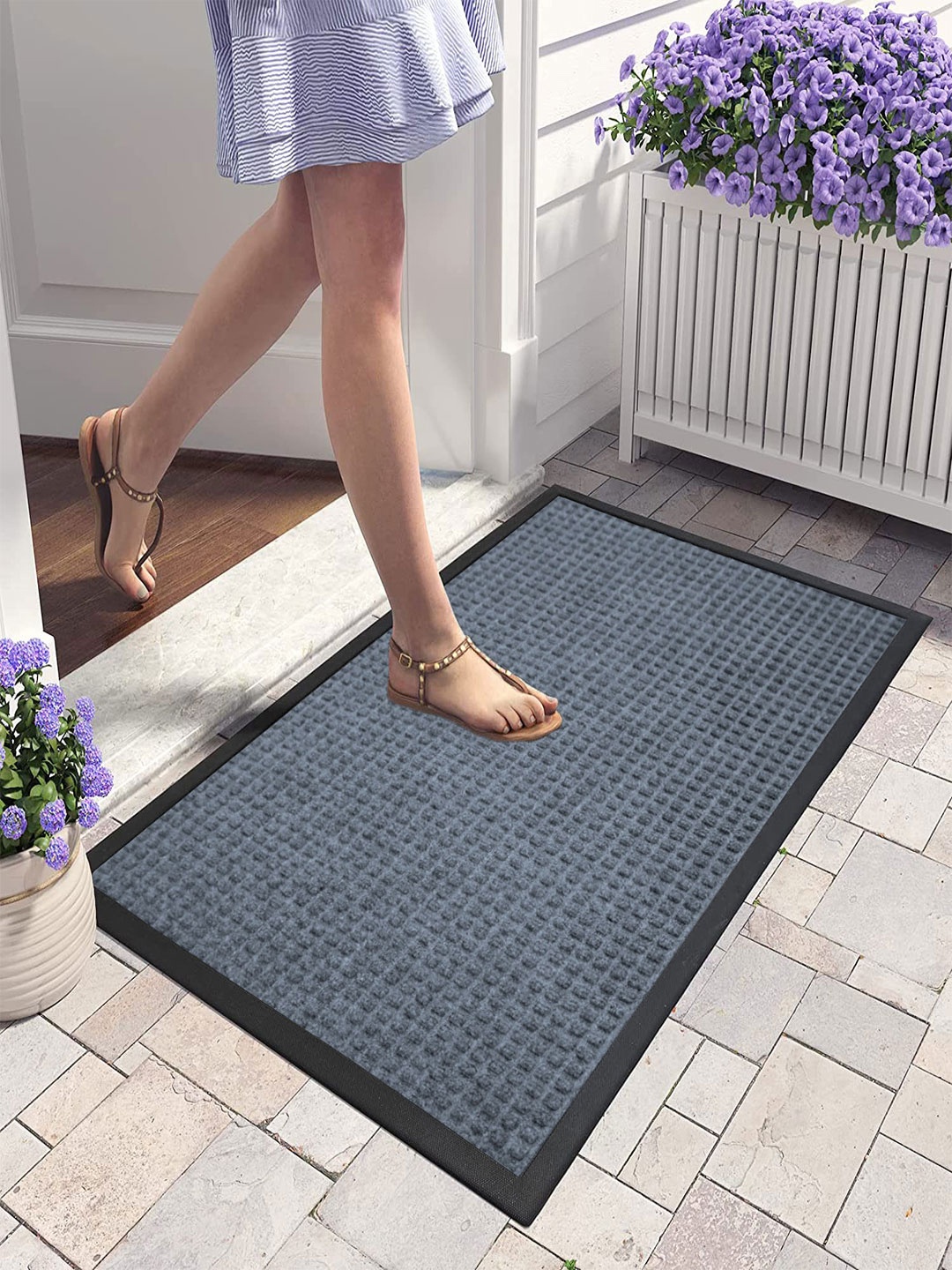 

LUXEHOME INTERNATIONAL Grey Rubber Doormats