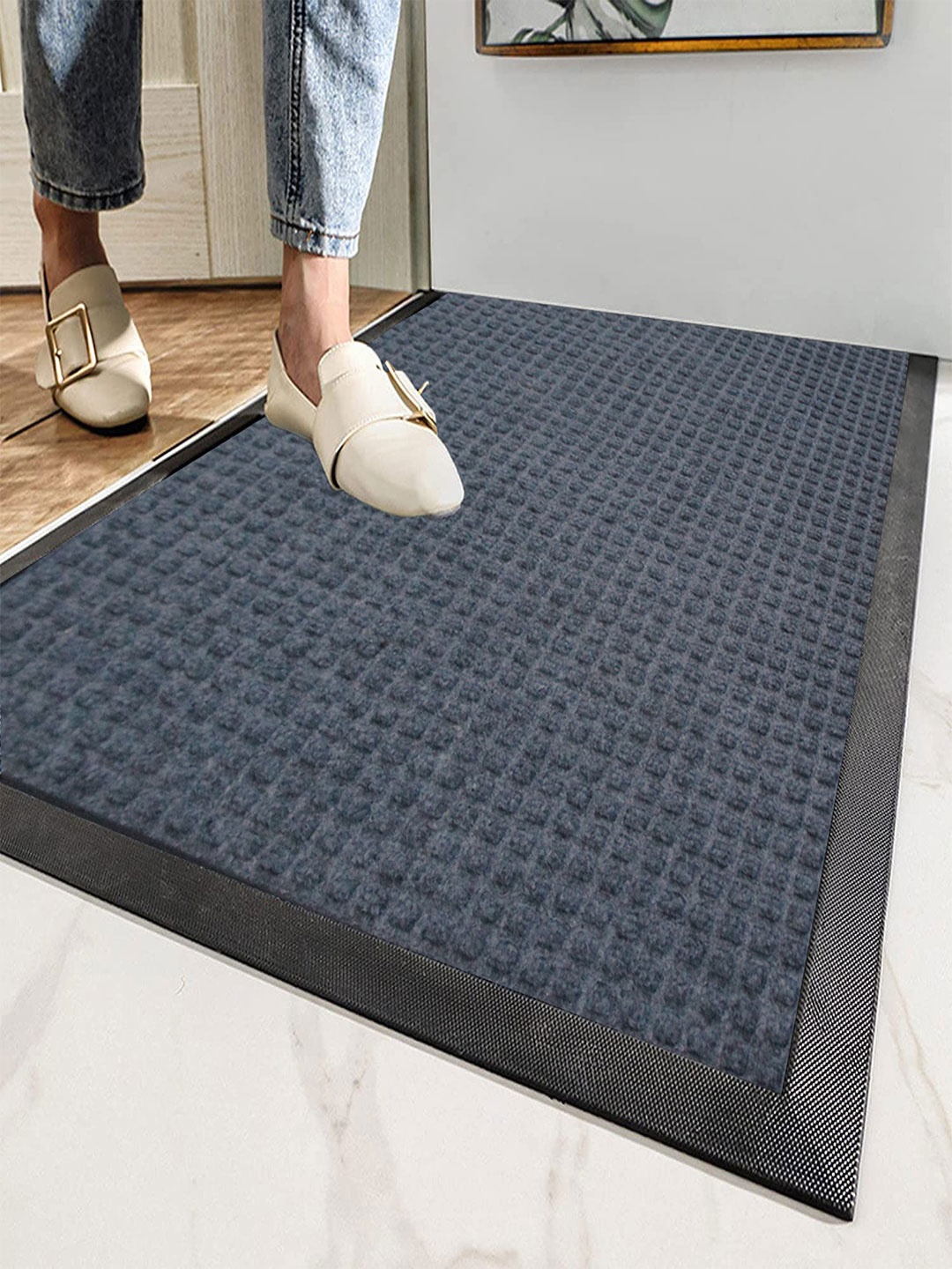 

LUXEHOME INTERNATIONAL Black Polkadot Anti-Skid Doormats