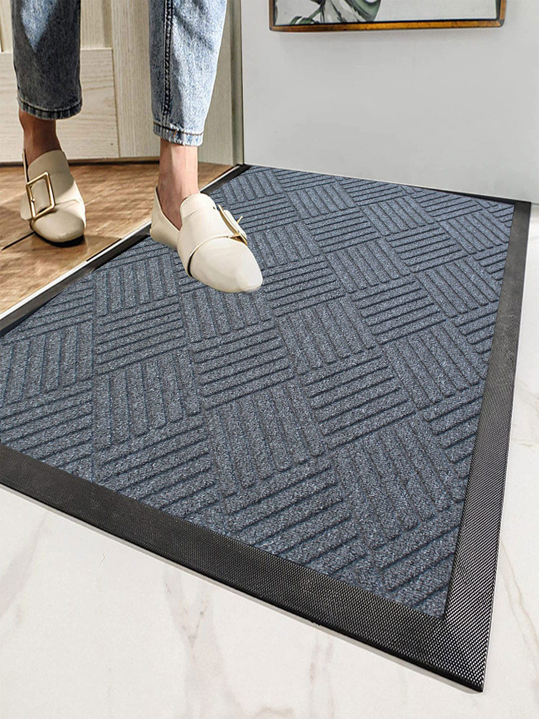 

LUXEHOME INTERNATIONAL Dark Silver Stripe Anti-Skid Doormats, Na