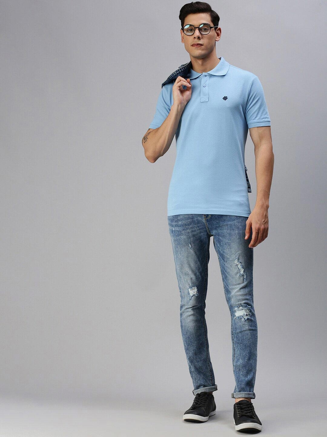 

ONN Men Blue Solid Cotton Polo Collar T-shirt