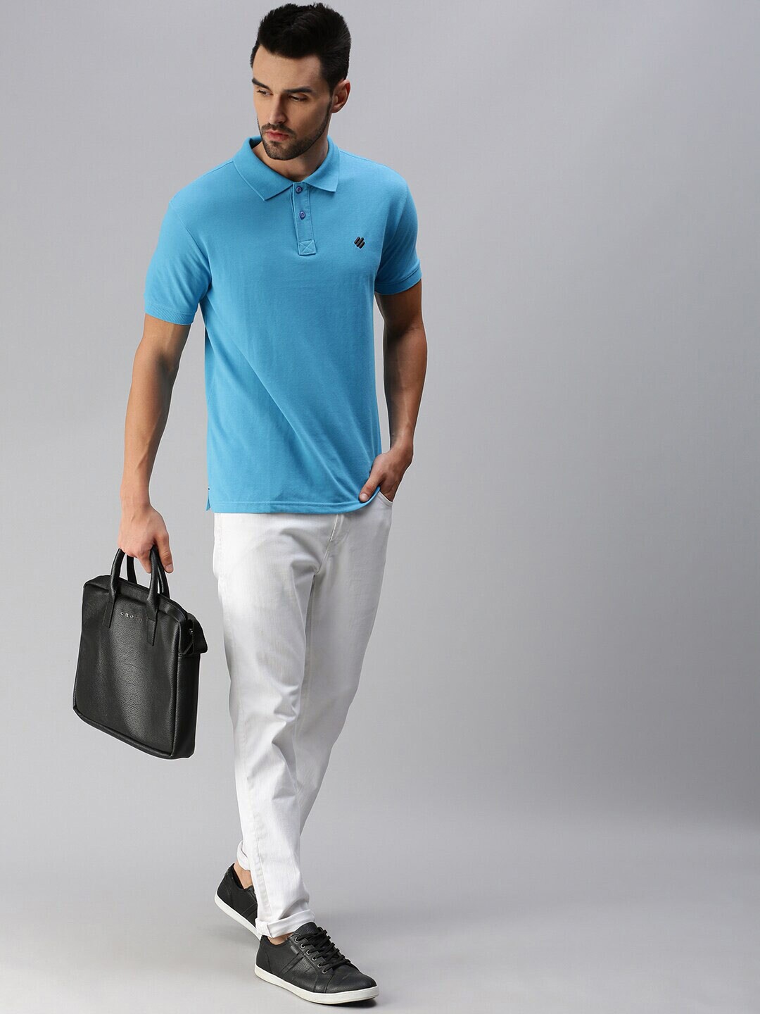 

ONN Men Blue Solid Polo Collar T-shirt