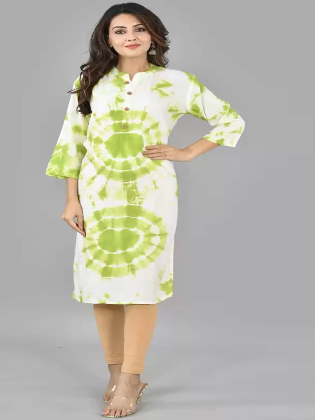 

RUHAZAT Women Green & Off White Dyed Flared Sleeves Kurta
