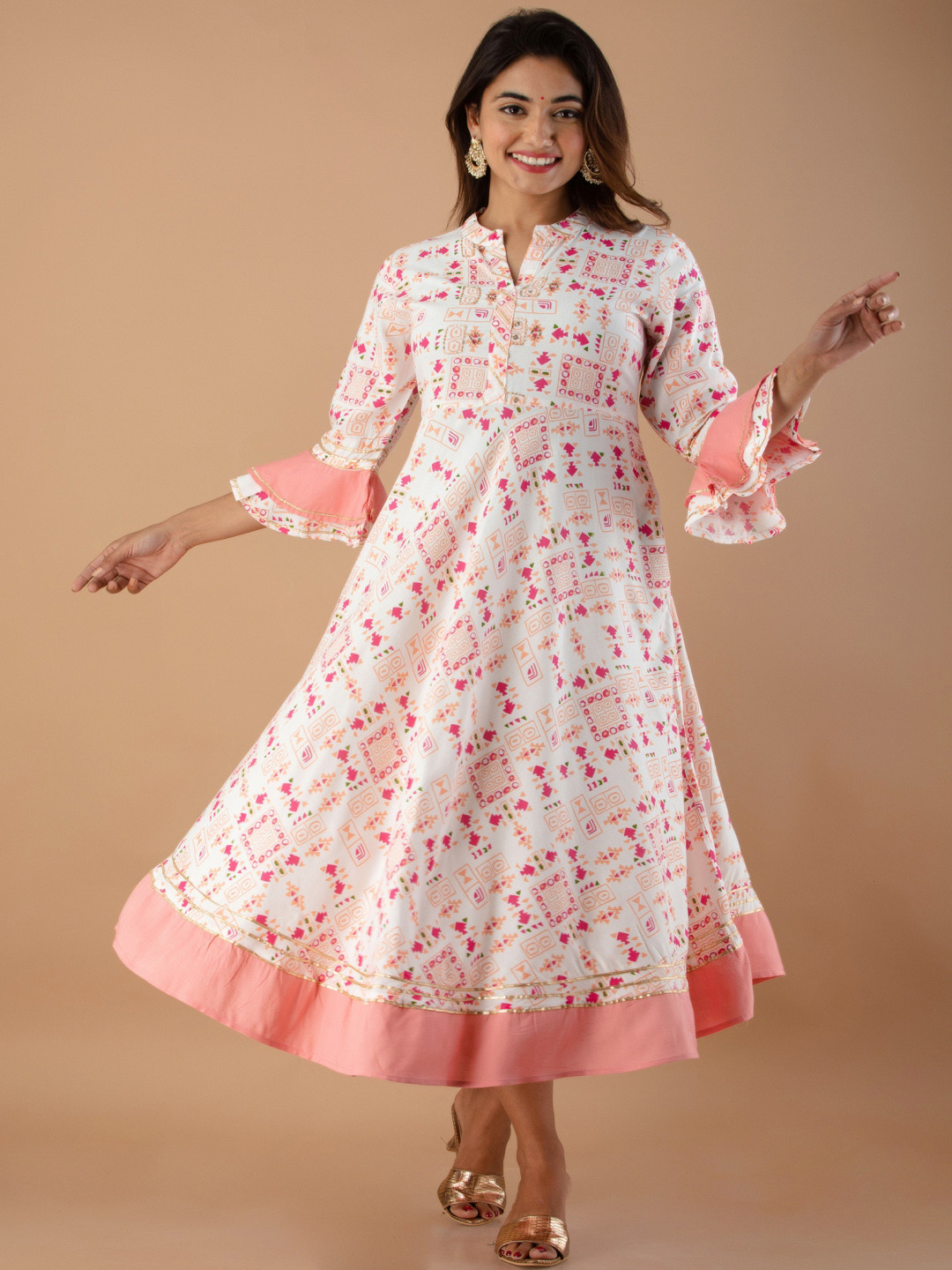 

RUHAZAT Women Orange Floral Printed Bell Sleeves Anarkali Kurta