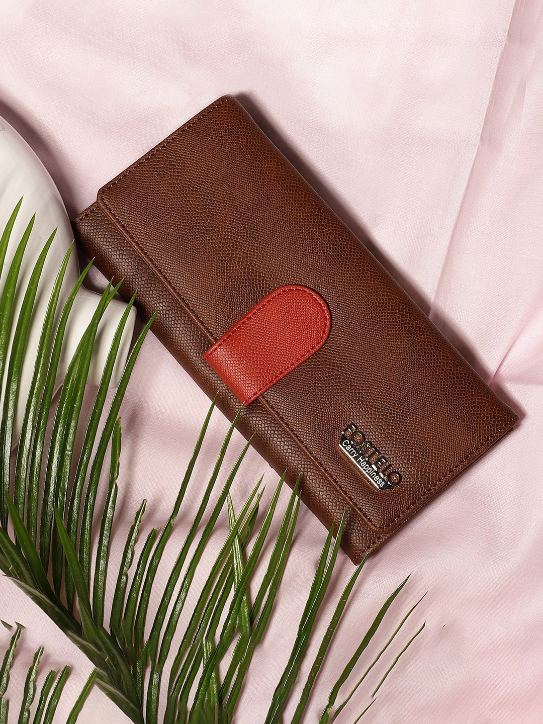 

Fostelo Women Brown Textured PU Two Fold Wallet