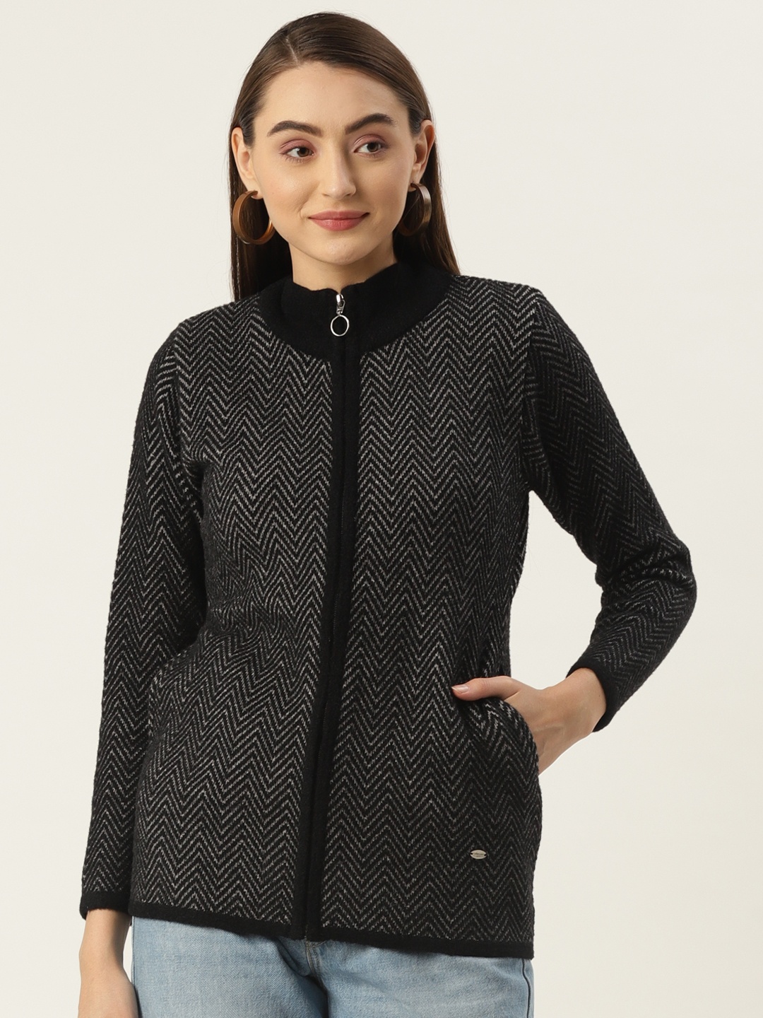 

Monte Carlo Women Black Self-Design Chevron Cardigan