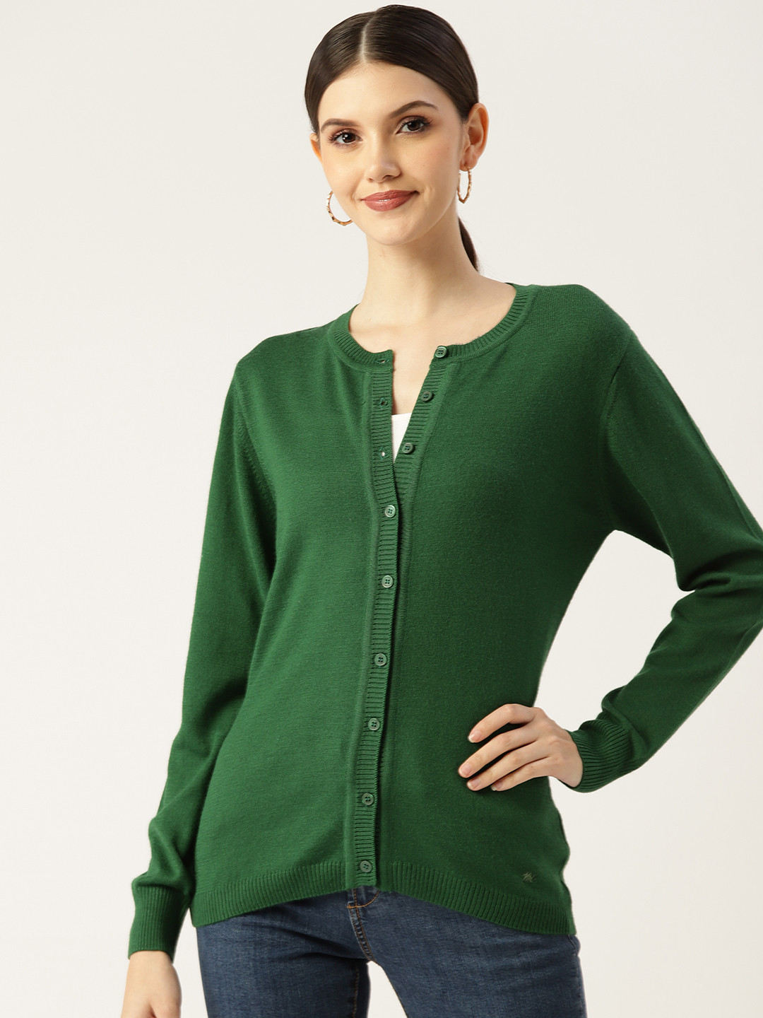 

Monte Carlo Women Green Solid Round Neck Cardigan